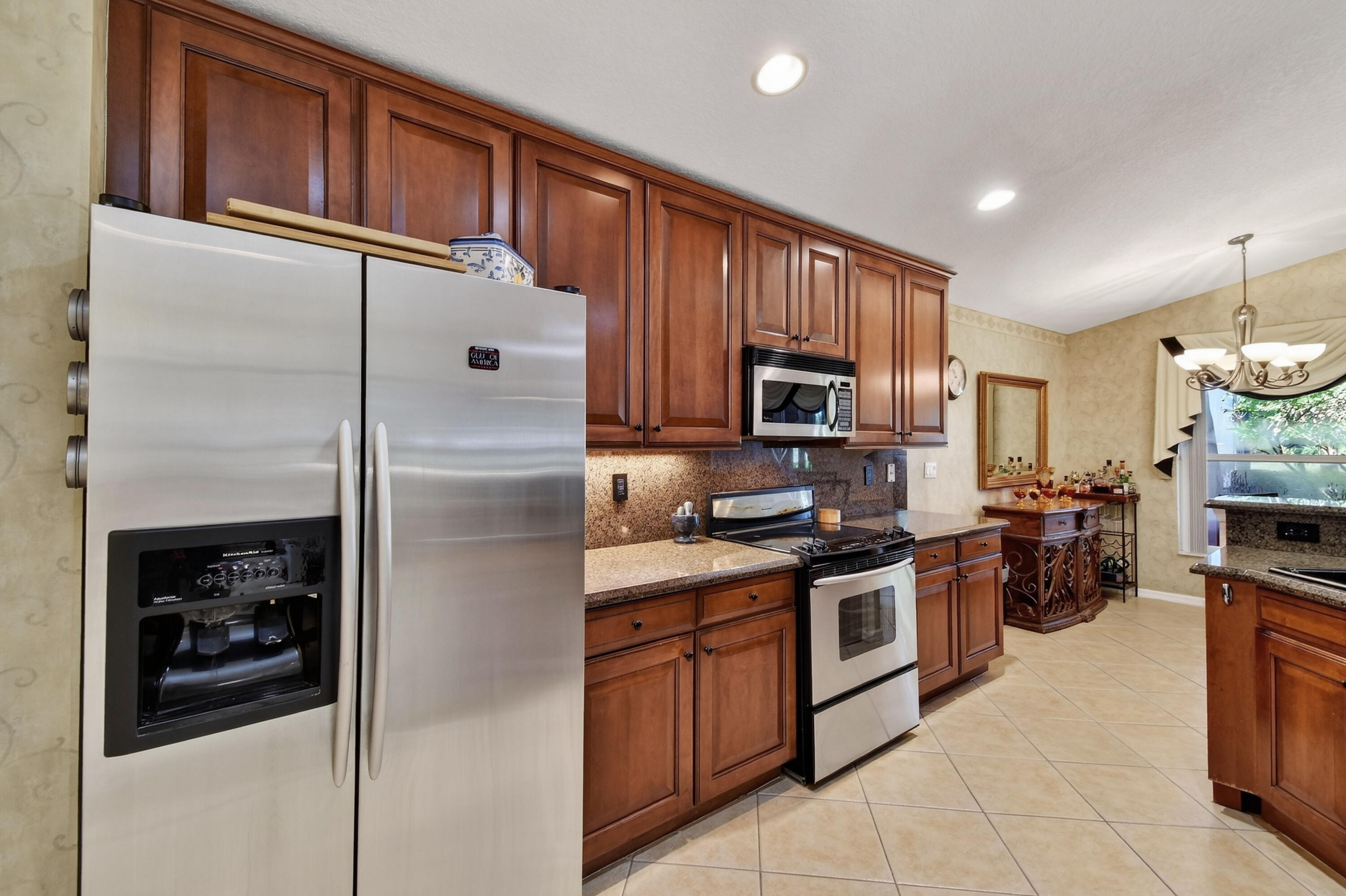 12107 Roma Road Property Photo 9
