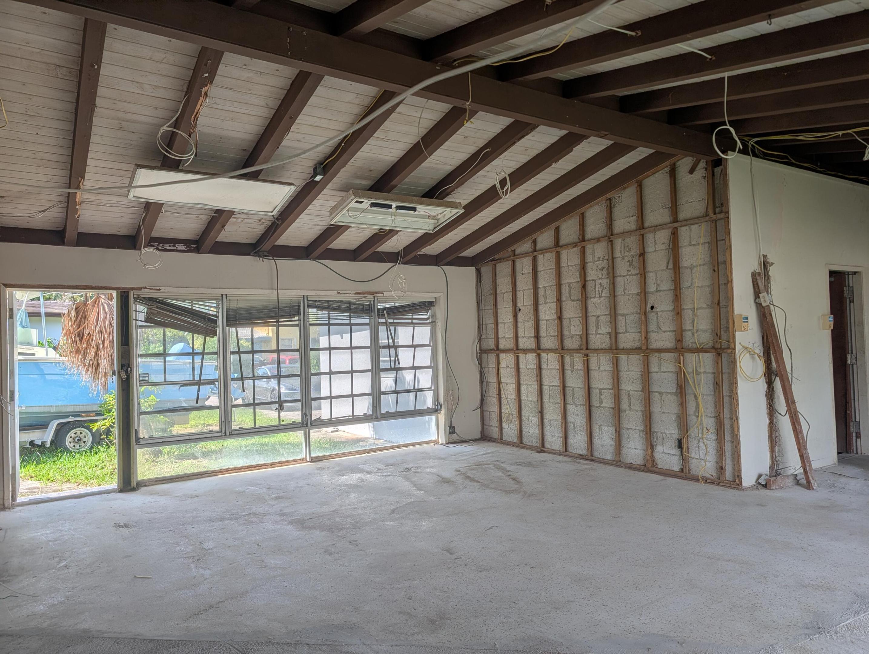 1509 Sw 5th Court Property Photo 8