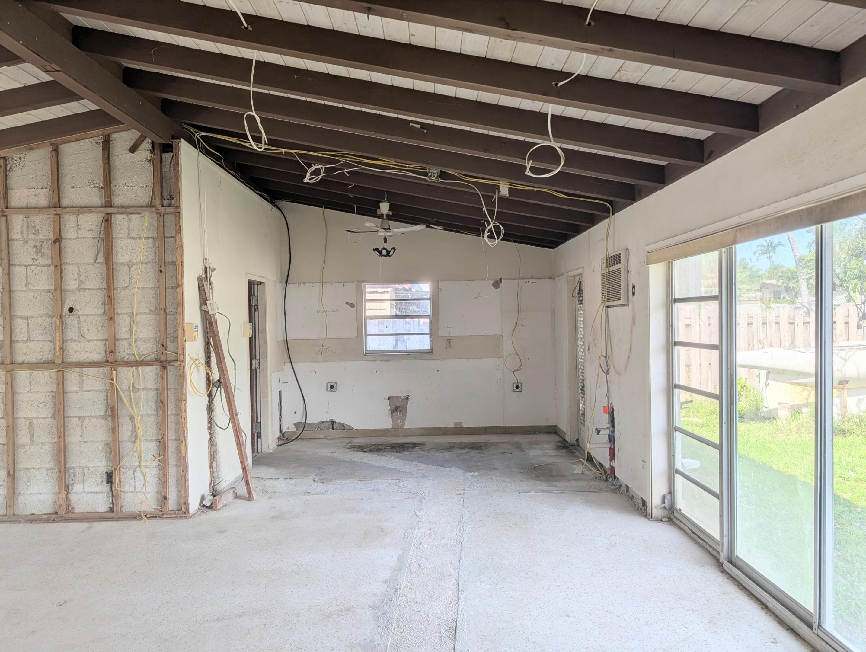 1509 Sw 5th Court Property Photo 10
