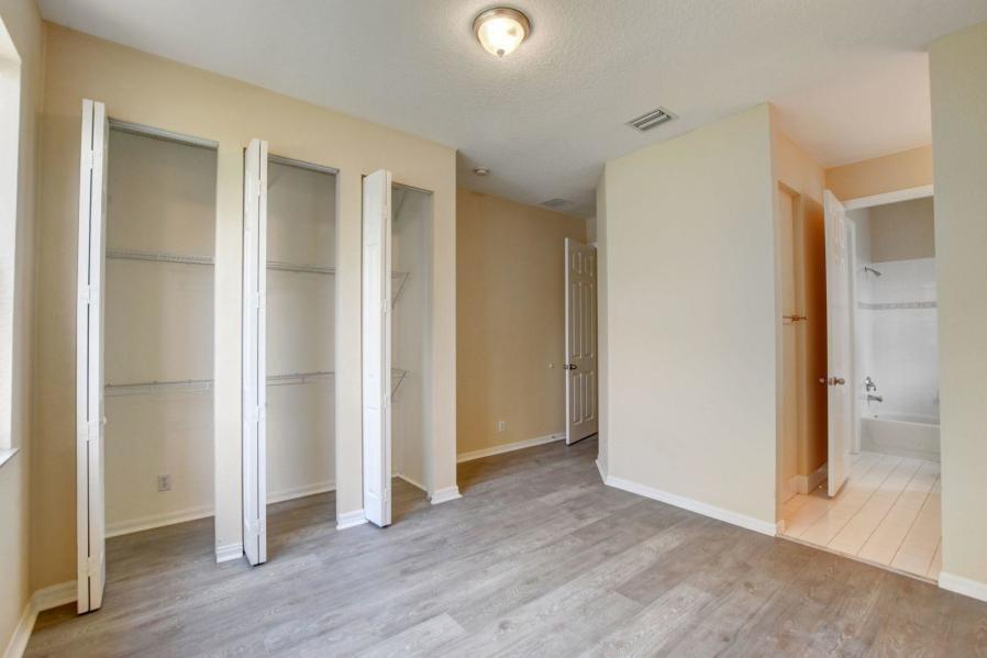 1388 Beacon Circle Property Photo 8
