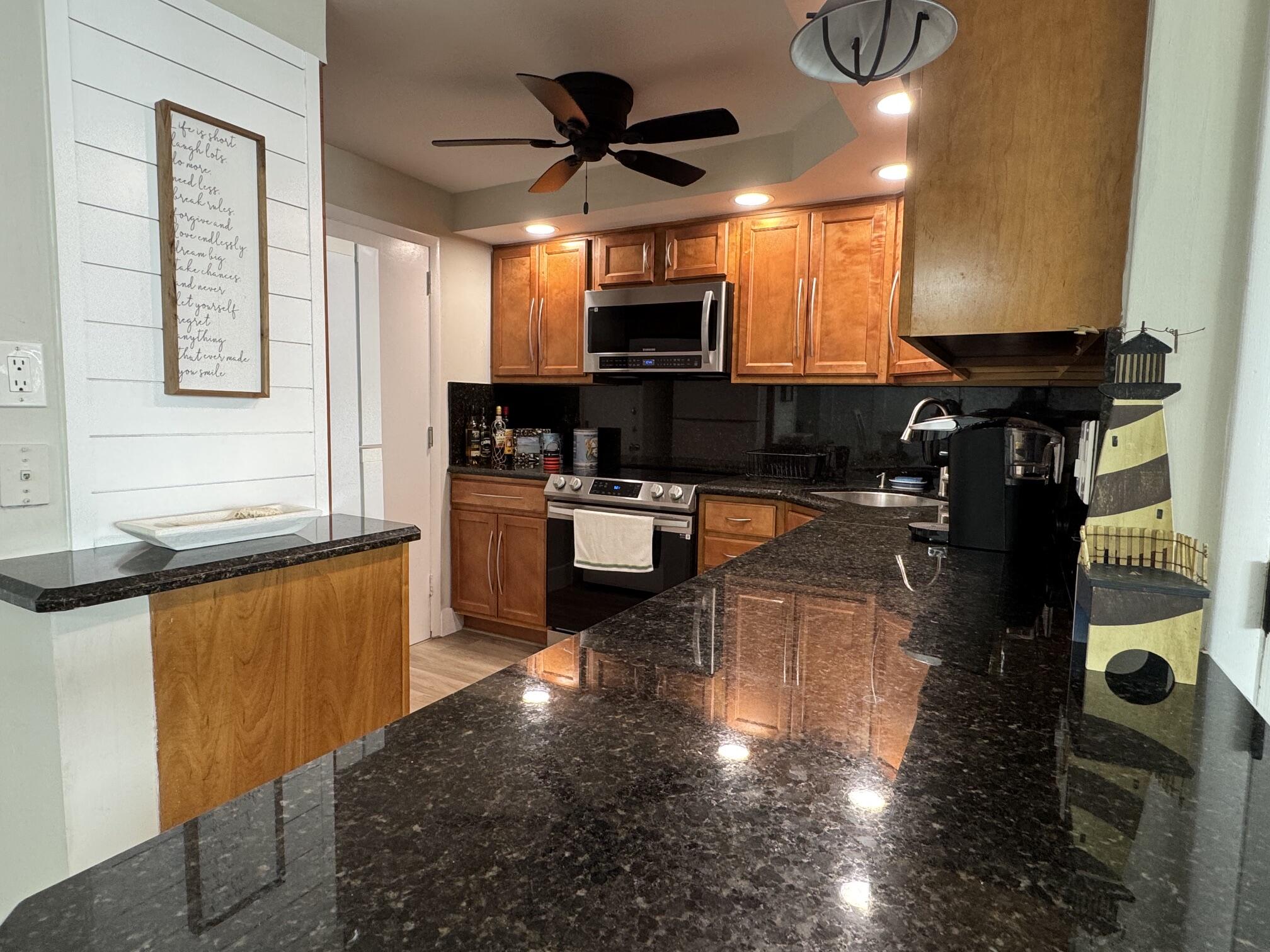 305 N Pompano Beach Boulevard 707 Property Photo 5