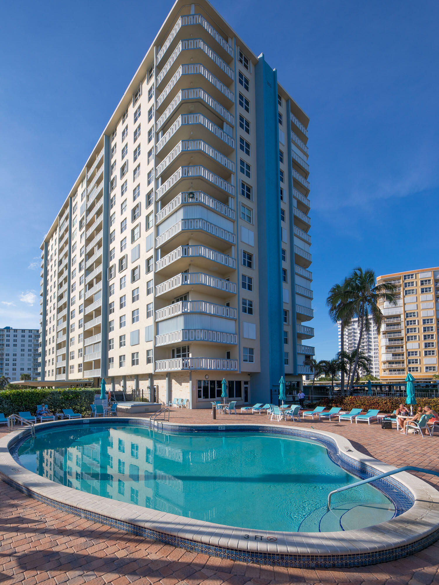305 N Pompano Beach Boulevard 707 Property Photo 36