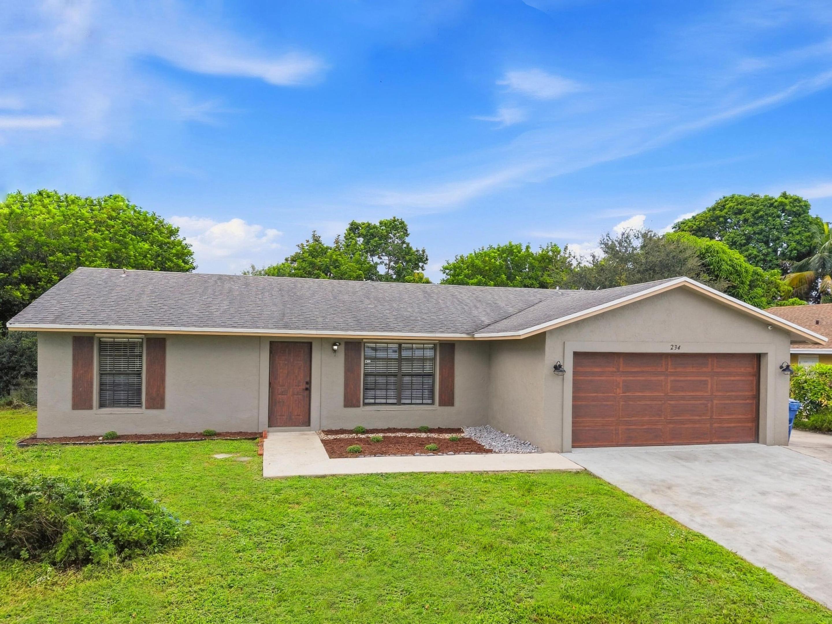 234 La Mancha Avenue Property Photo 1