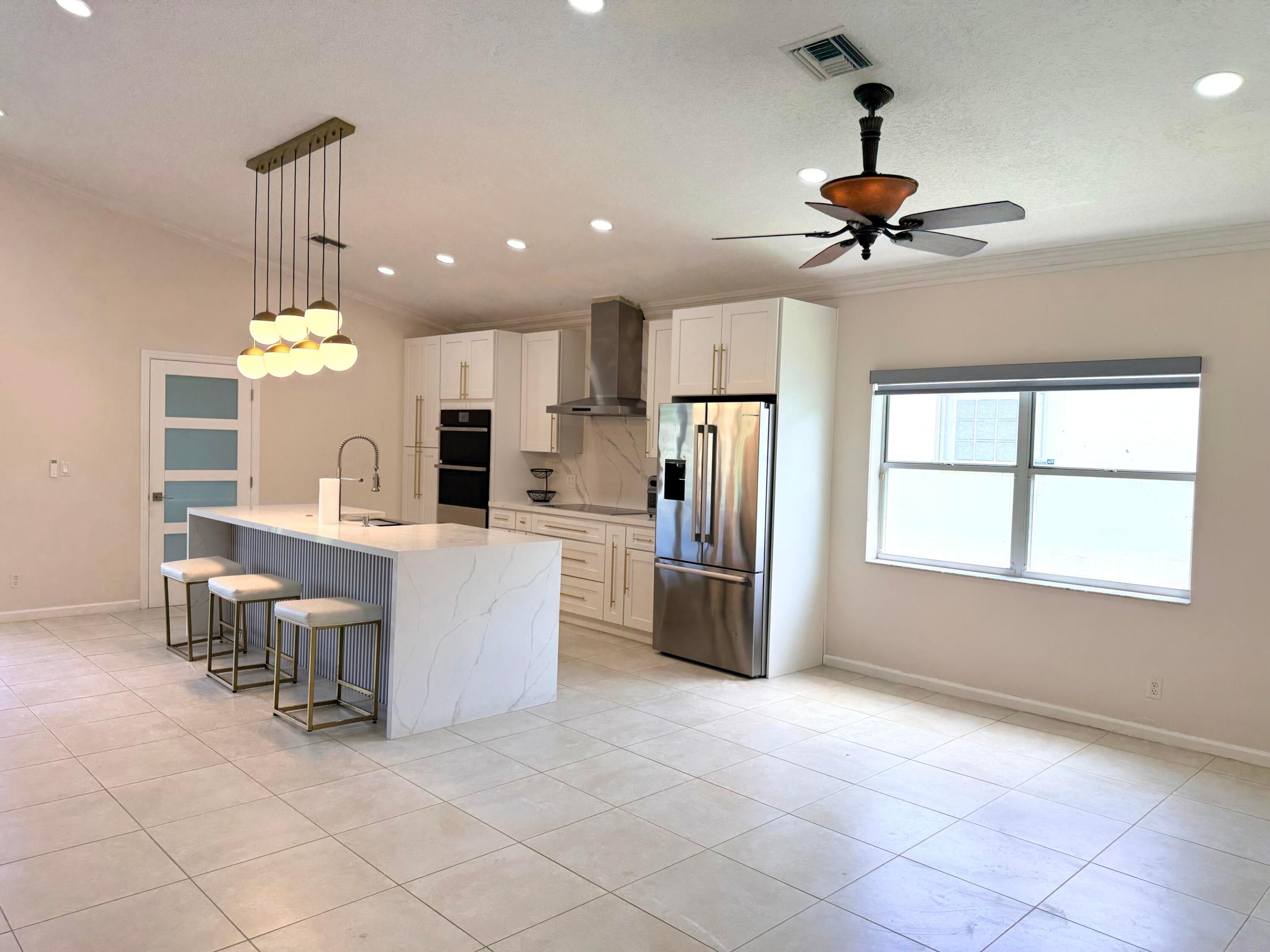 12390 Boneventure Drive Property Photo 3