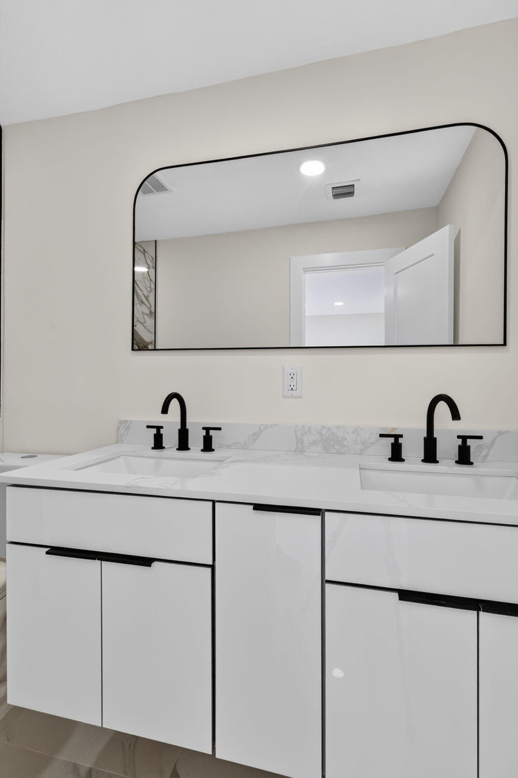 3185 Riddle Road Property Photo 27