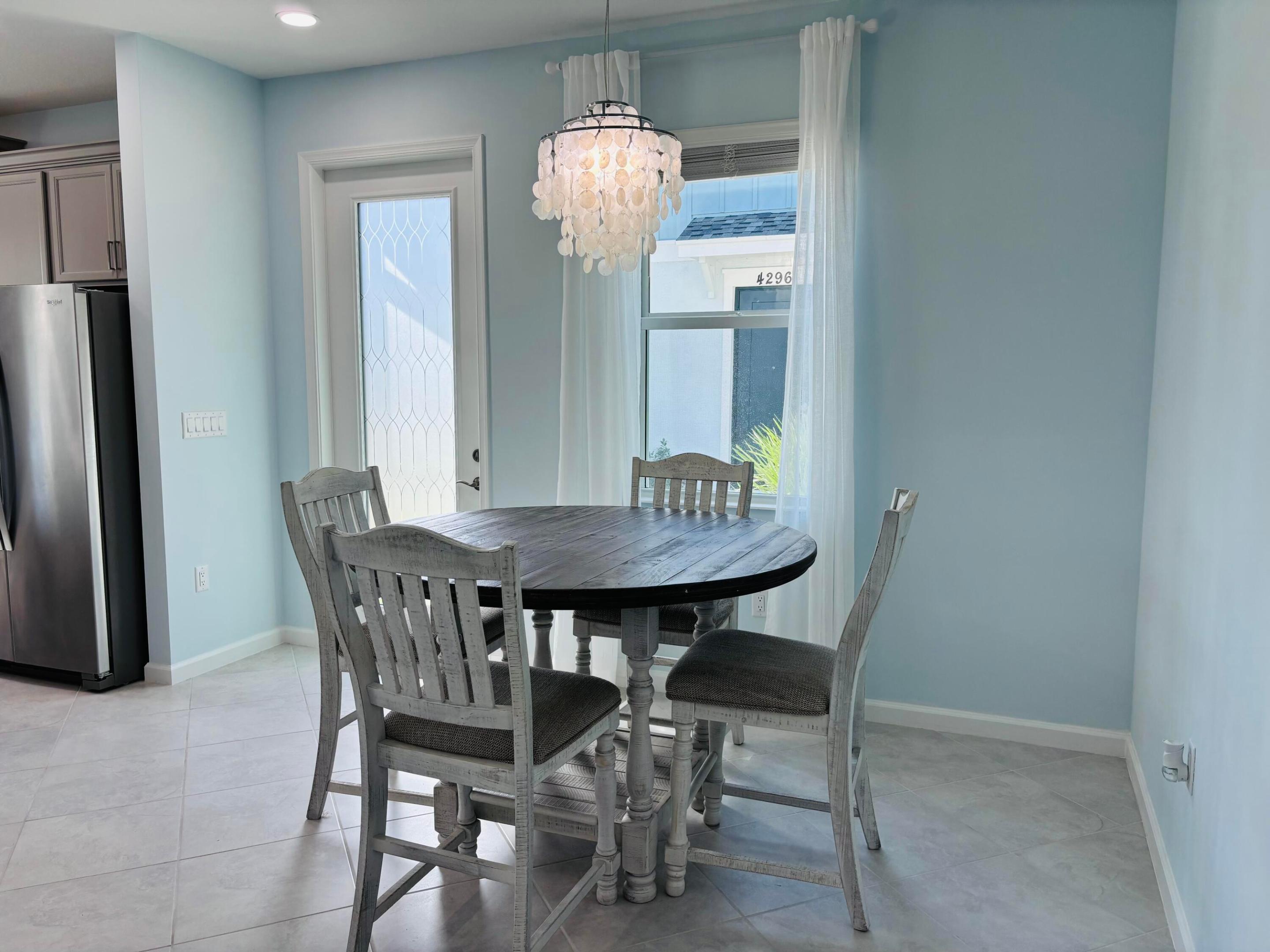 4302 Brookgreen Square Property Photo 9