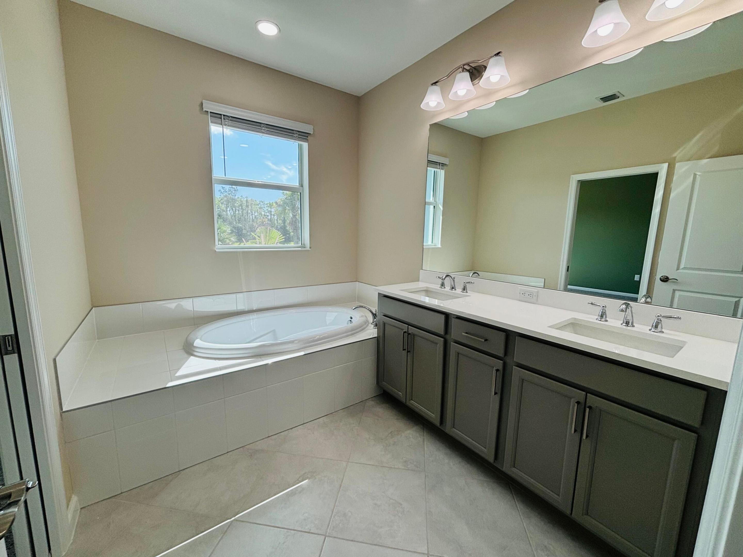 4302 Brookgreen Square Property Photo 34