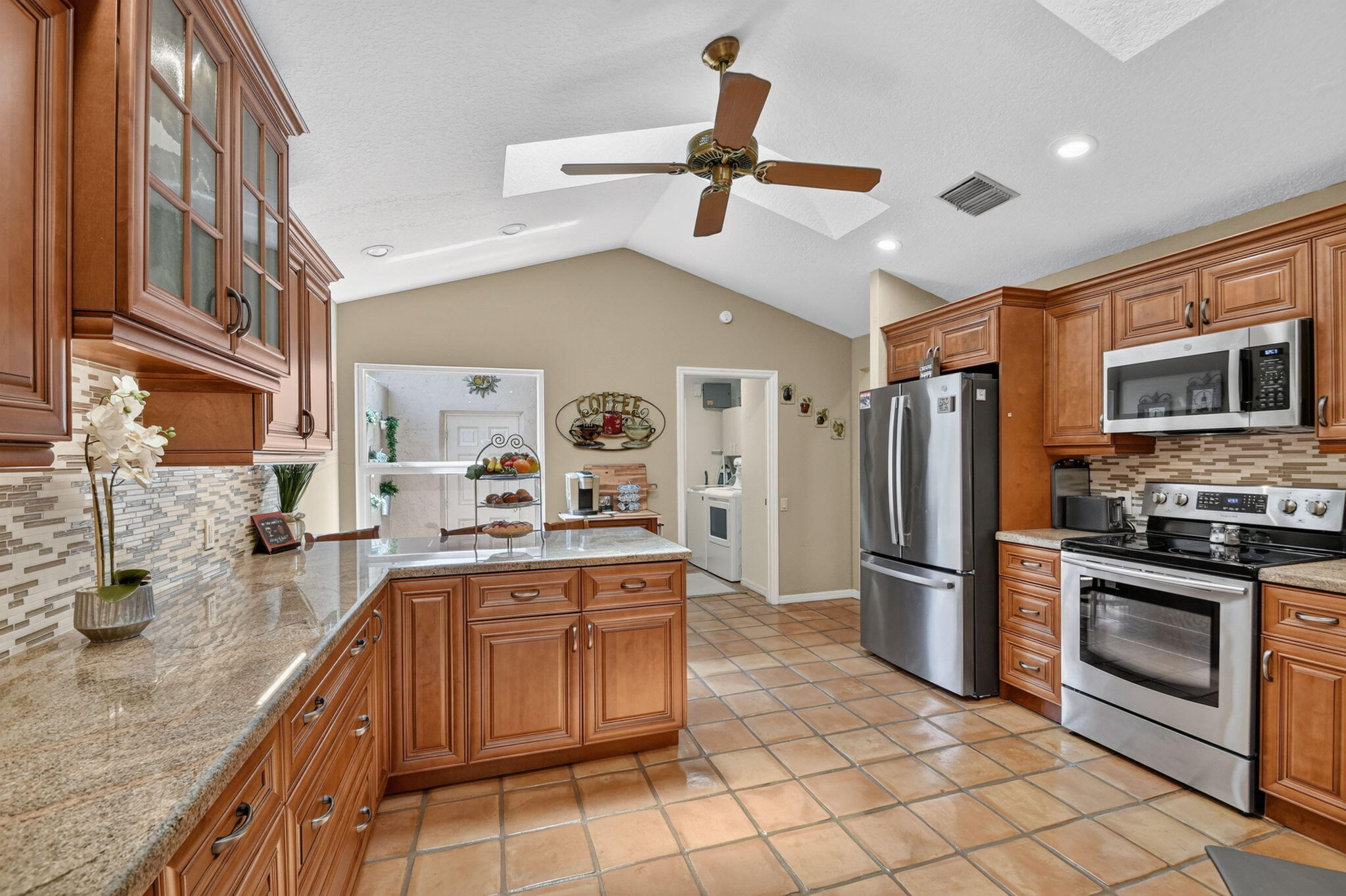 6097 Bay Isles Drive Property Photo 9