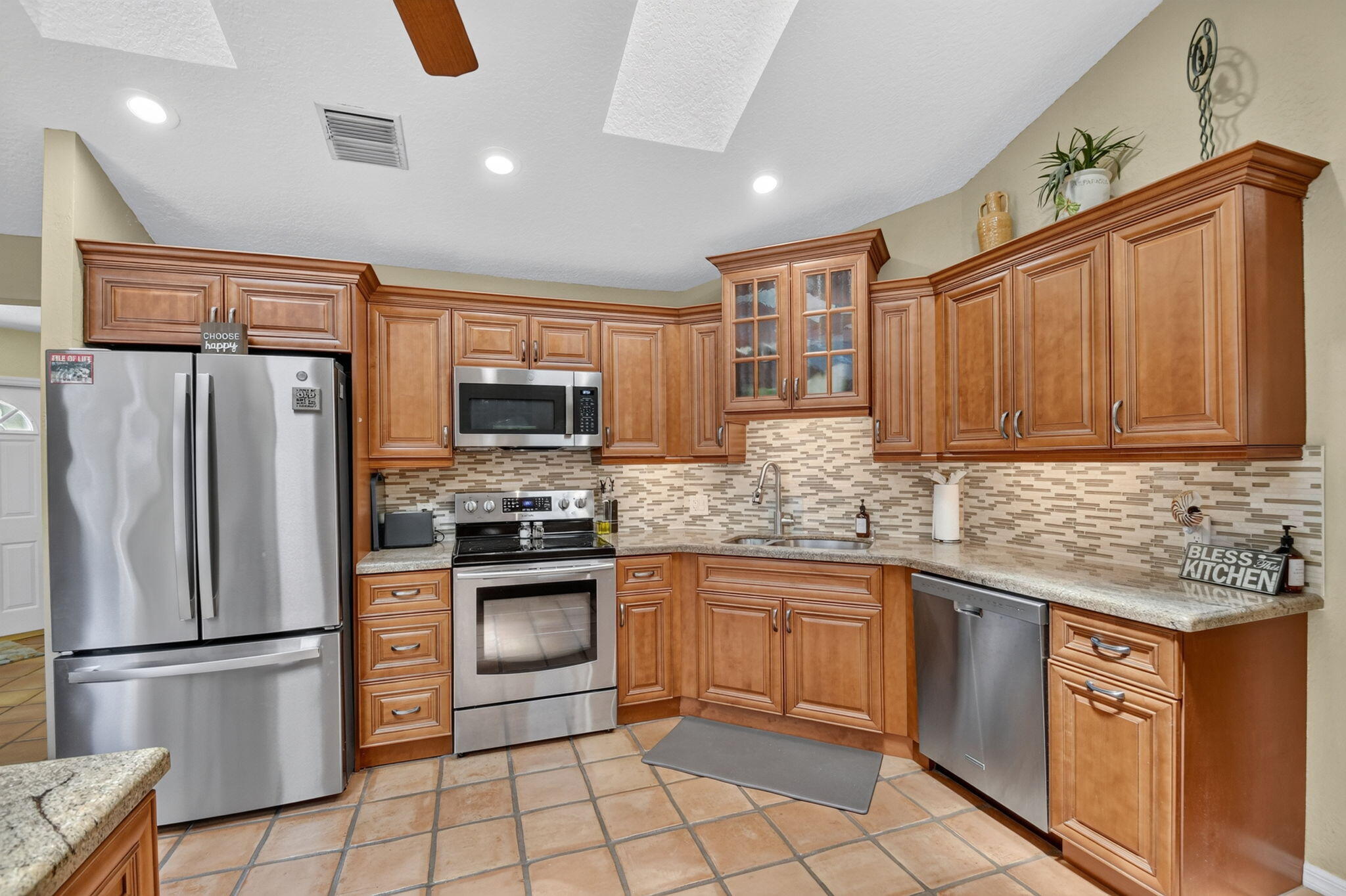 6097 Bay Isles Drive Property Photo 10