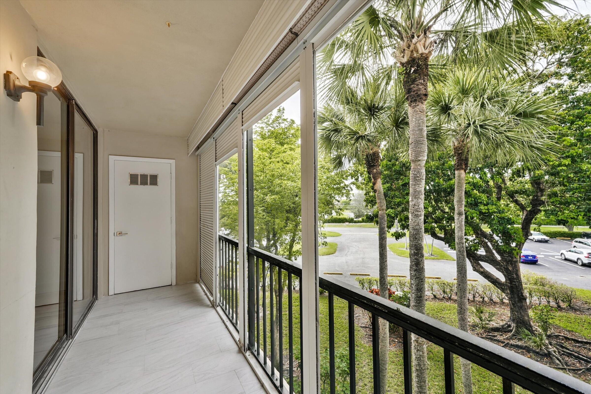 5220 Las Verdes Circle Property Photo 24