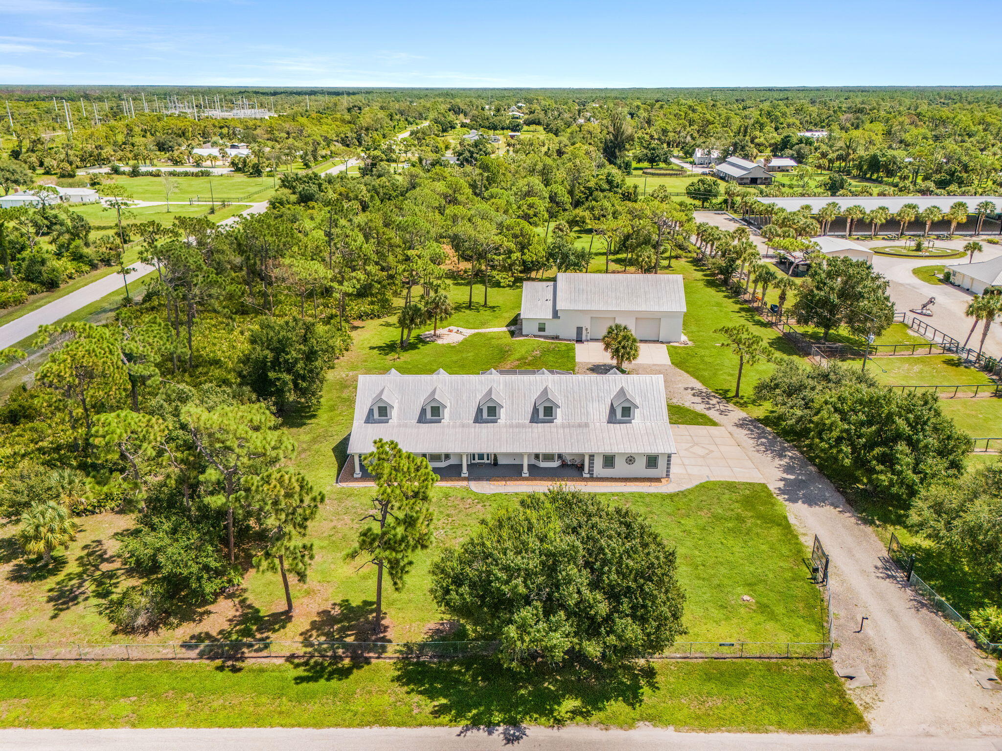 688 PALOMINO Trail
