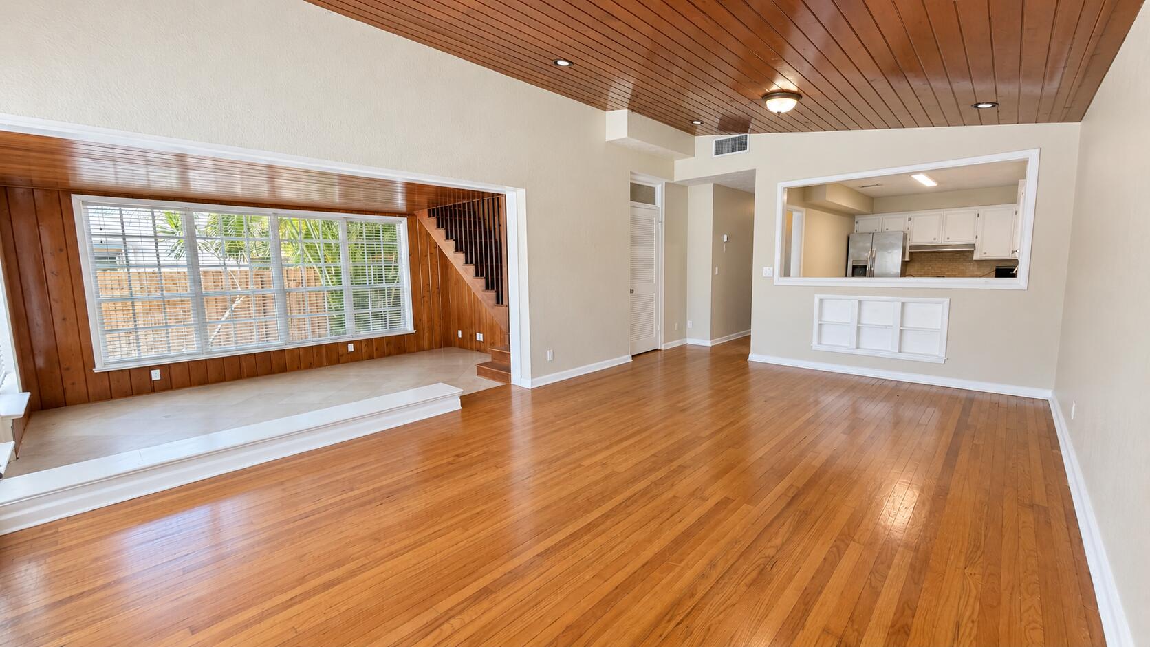 211 Dartmouth Drive Property Photo 6