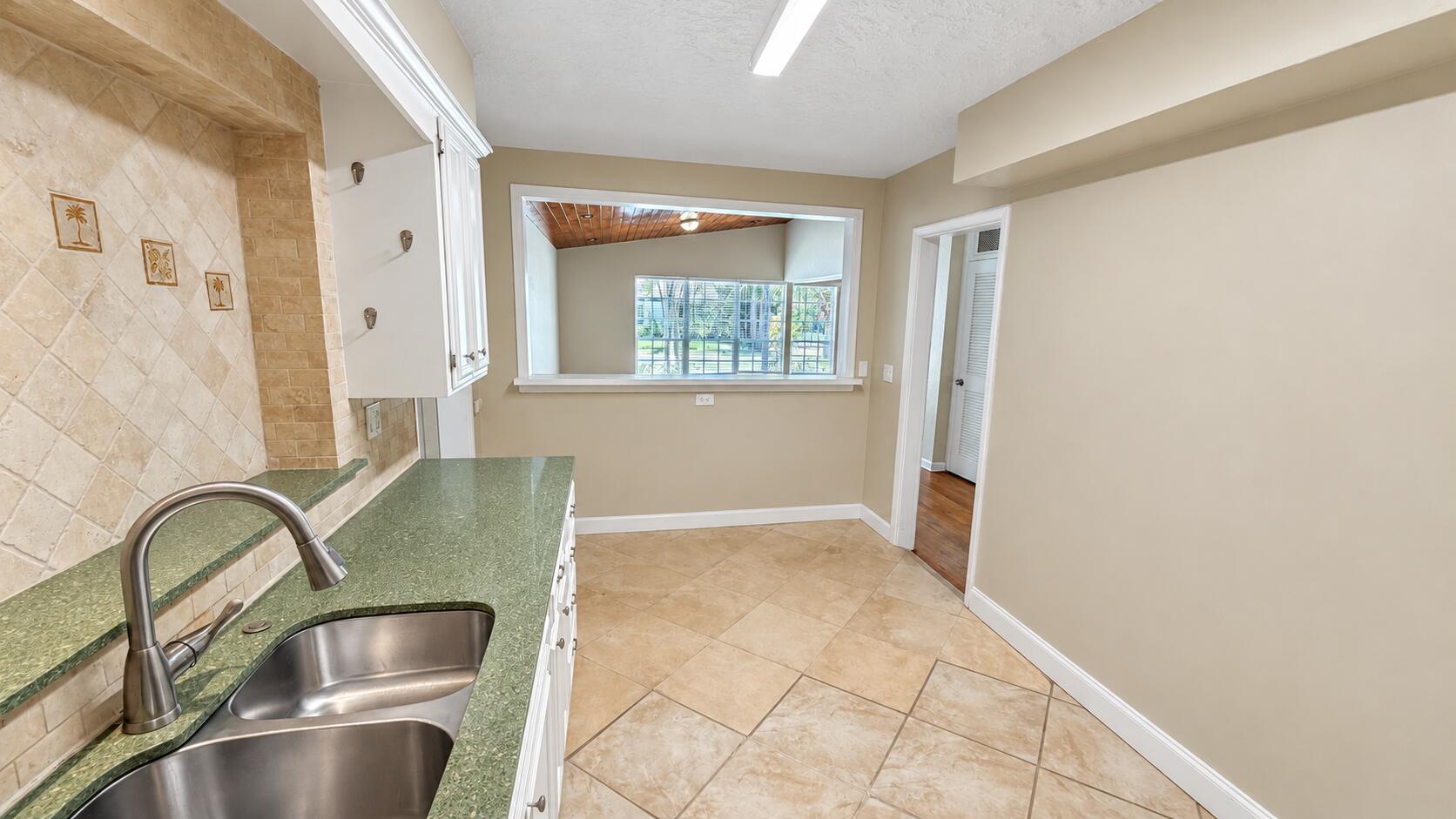 211 Dartmouth Drive Property Photo 14