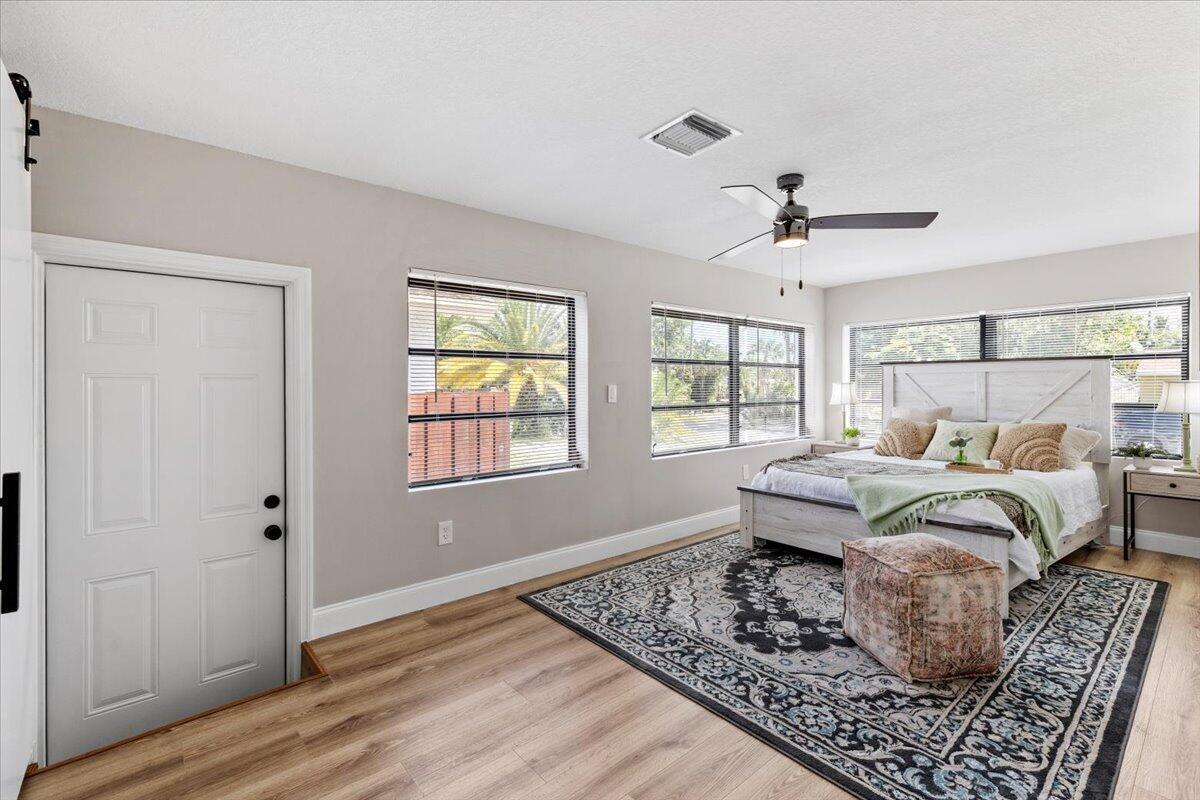 1227 N Ocean Breeze Property Photo 12