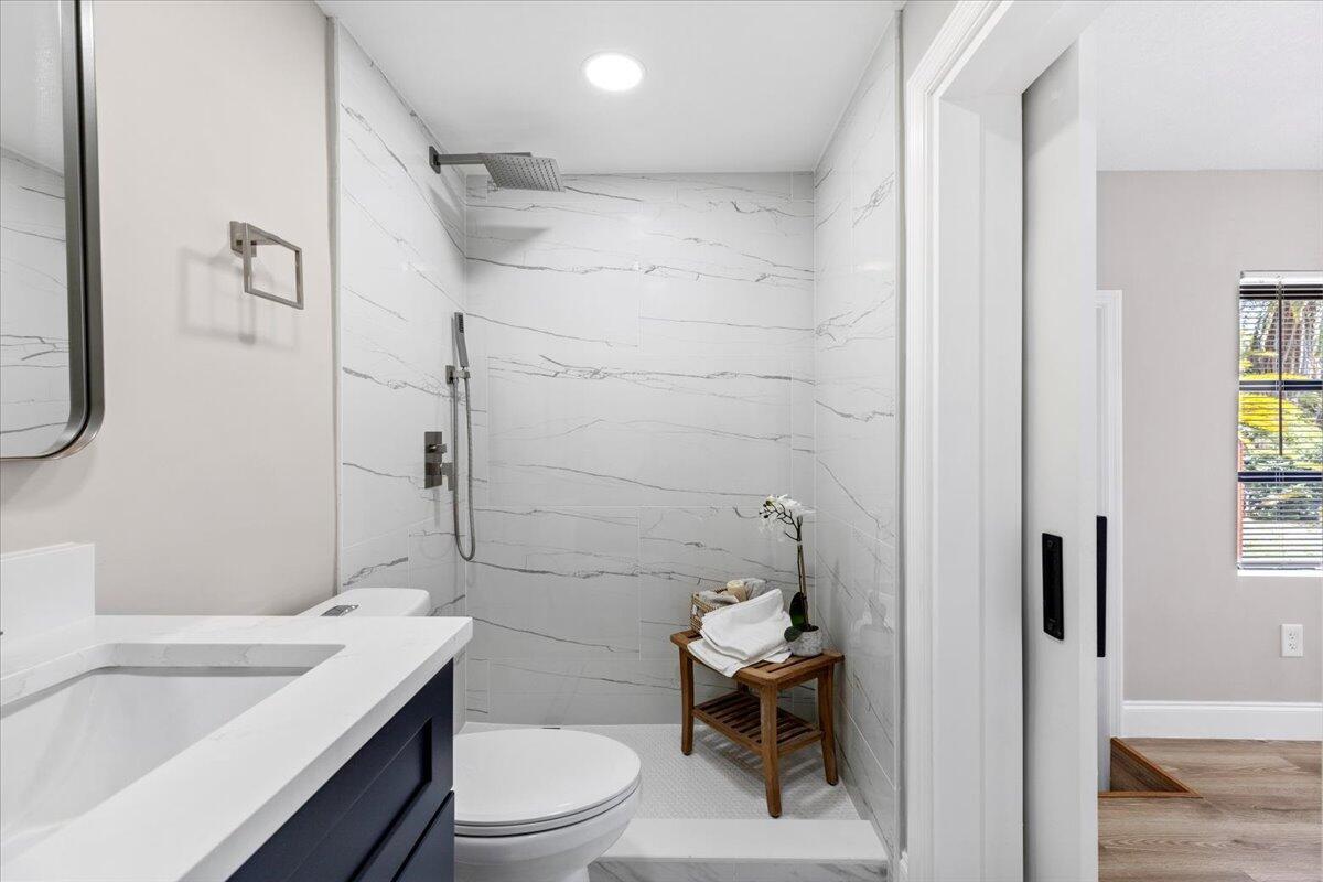 1227 N Ocean Breeze Property Photo 15