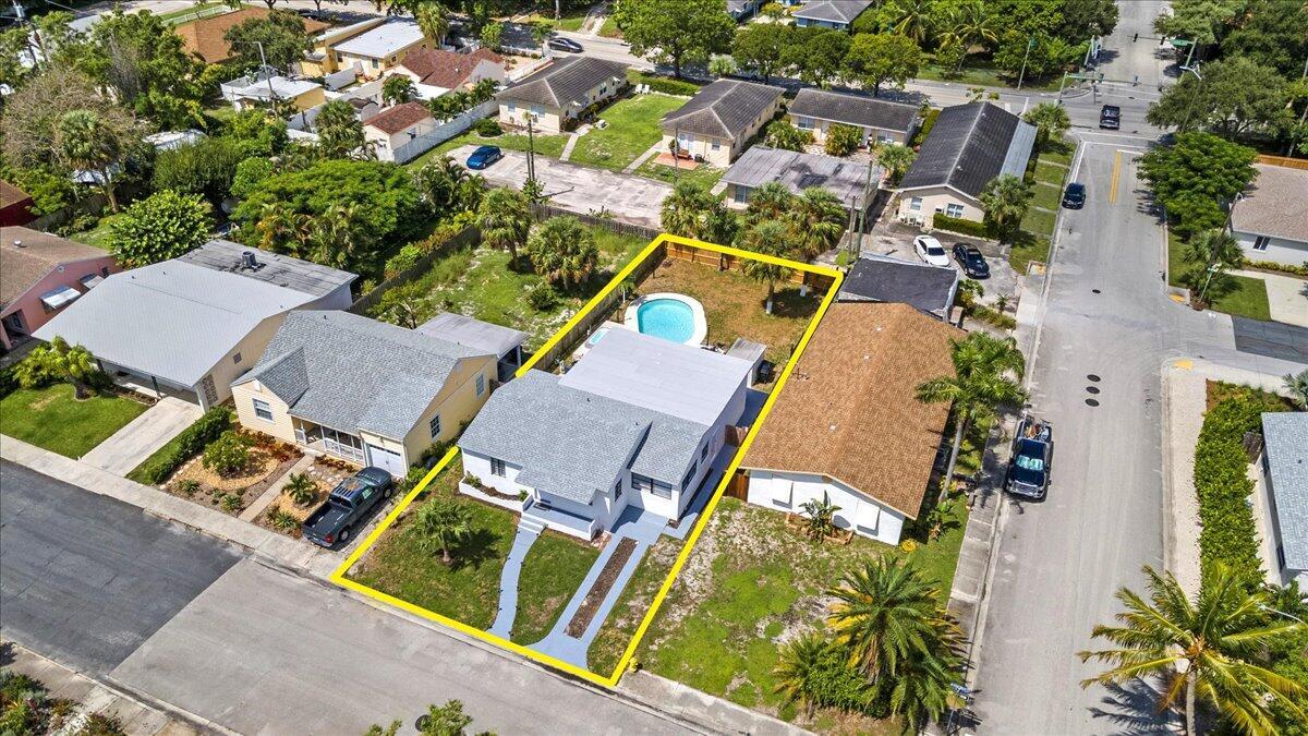 1227 N Ocean Breeze Property Photo 25