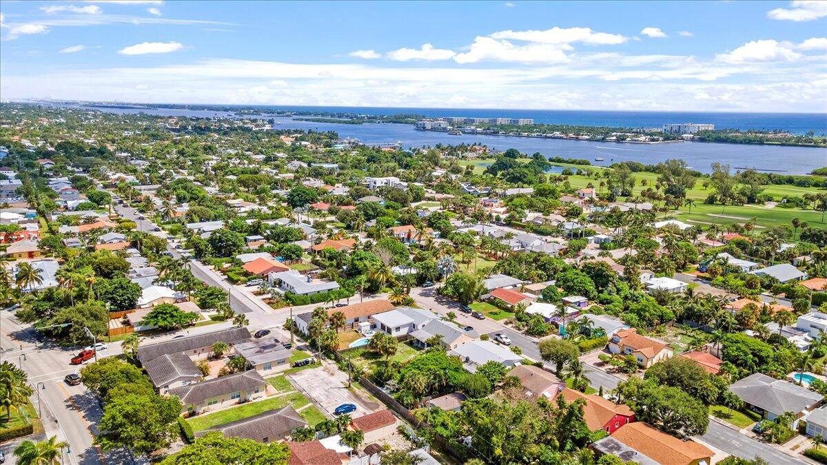 1227 N Ocean Breeze Property Photo 31