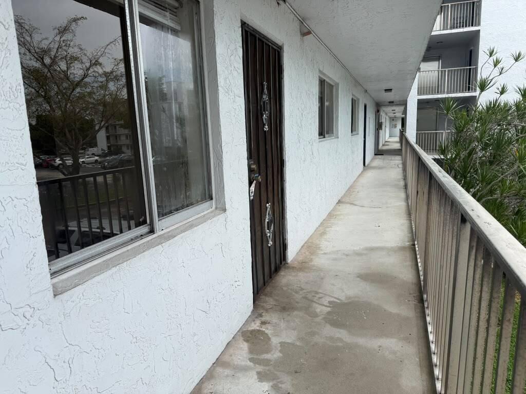 8600 N Sherman Circle 202 Property Photo 1