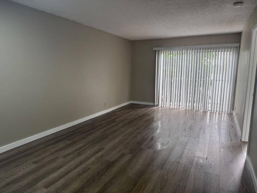 8600 N Sherman Circle 202 Property Photo 8