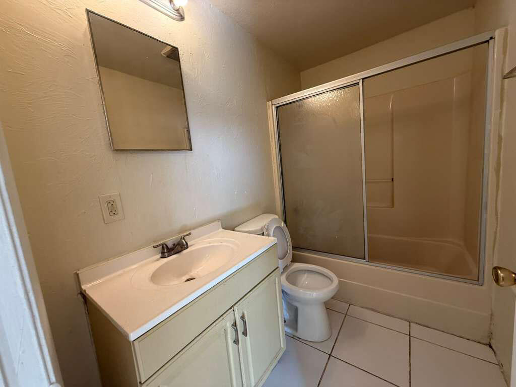 717 Sw 2nd Court Property Photo 7