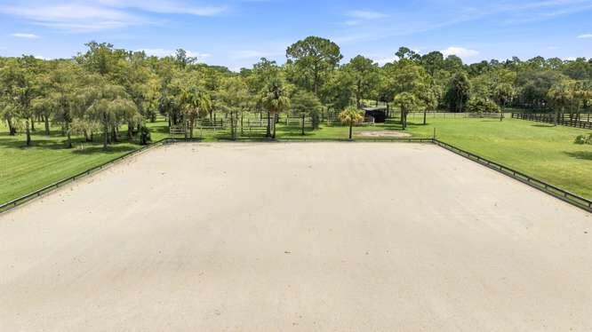 14902 Paddock Drive Property Photo 3