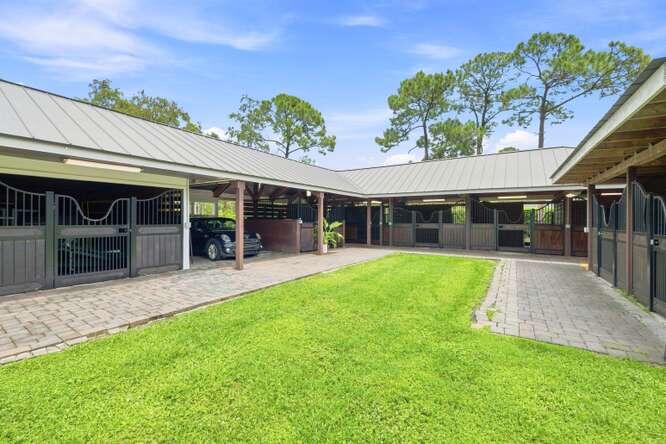 14902 Paddock Drive Property Photo 10