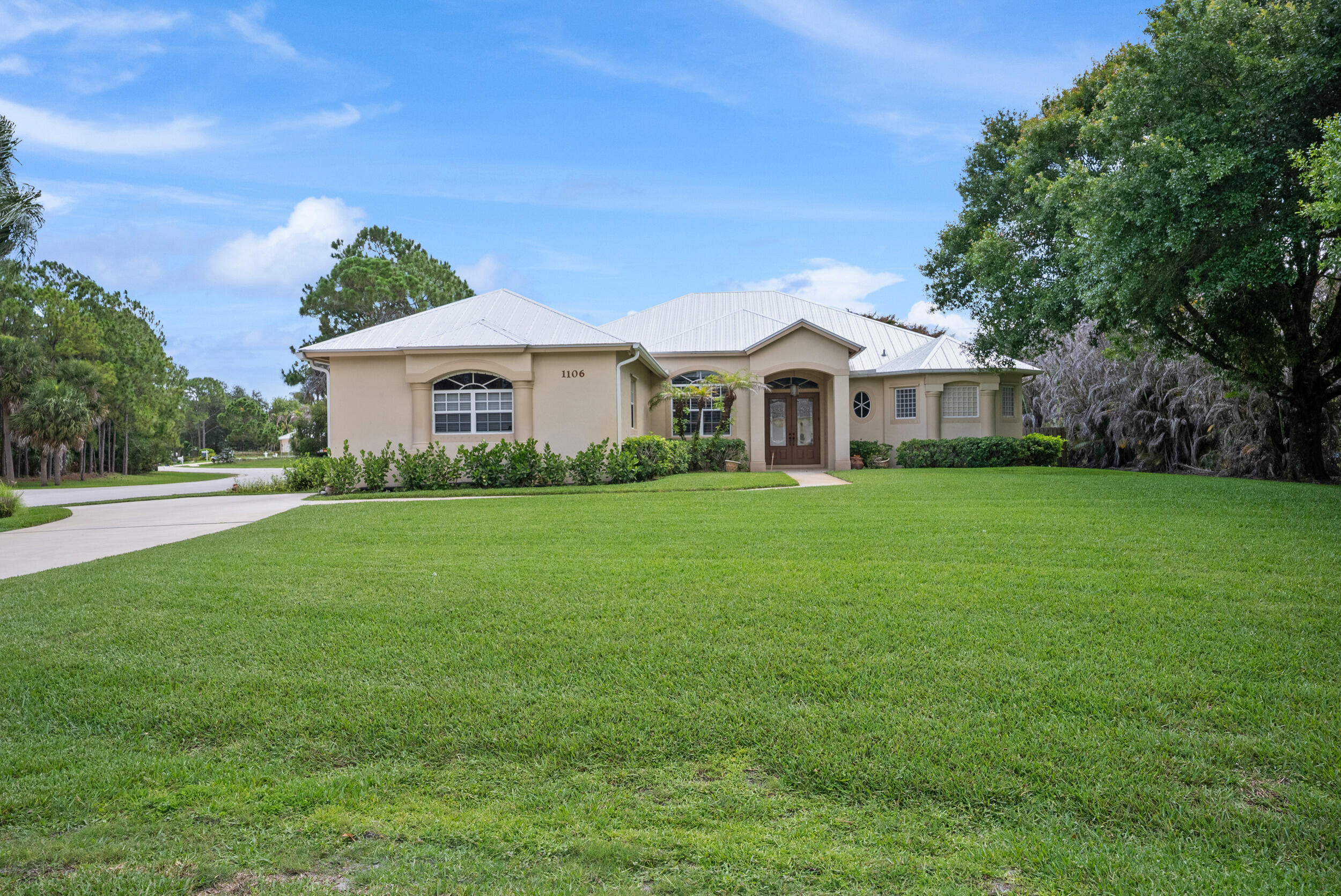 1106 Sw Thoreau Court Property Photo 48