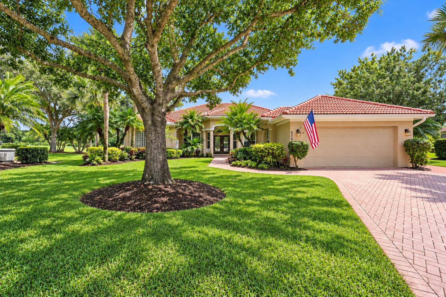 8008 Links Way Property Photo 1