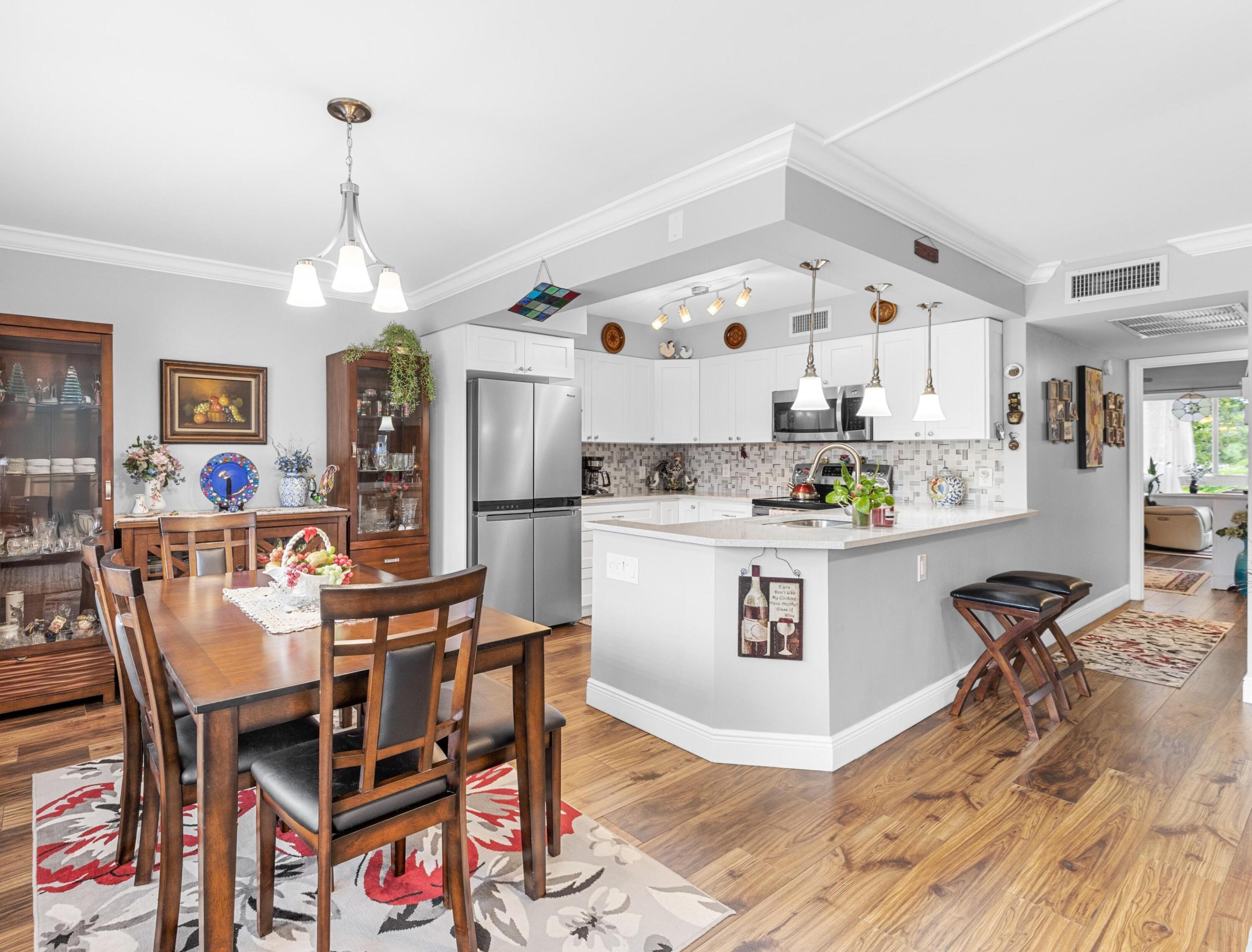 2041 Lyndhurst J