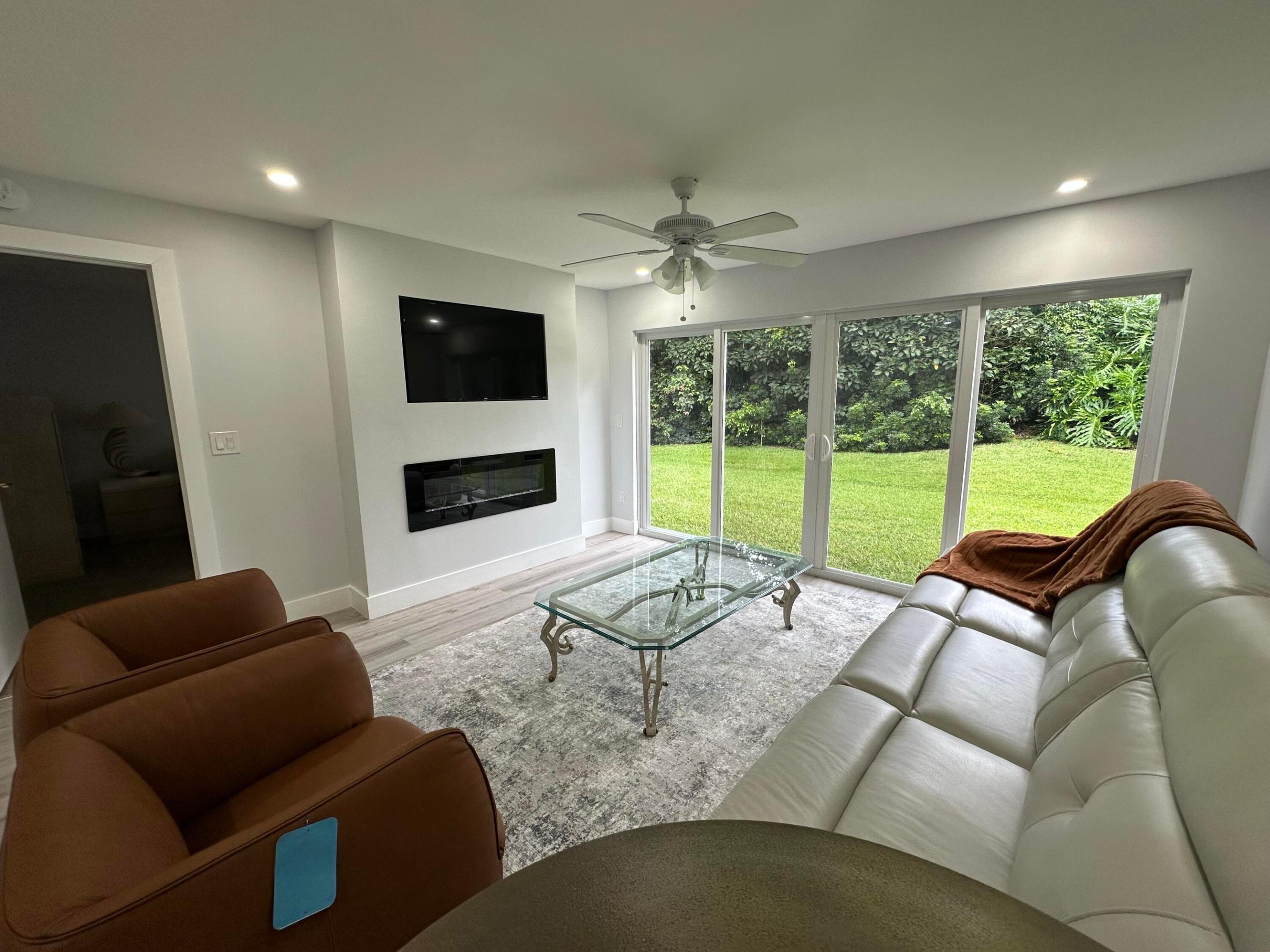 9215 Flynn Circle 4 Property Photo 18