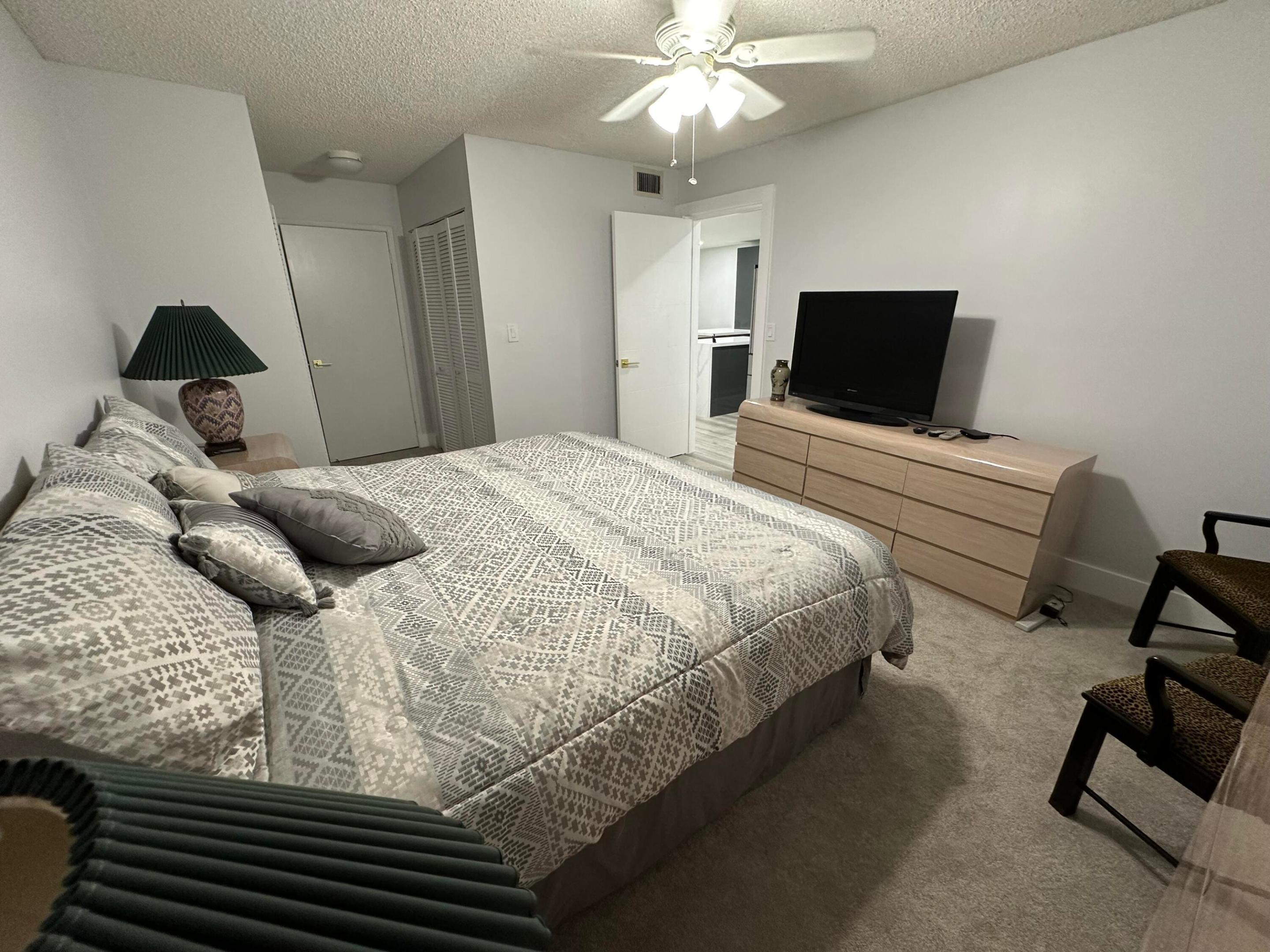 9215 Flynn Circle 4 Property Photo 24