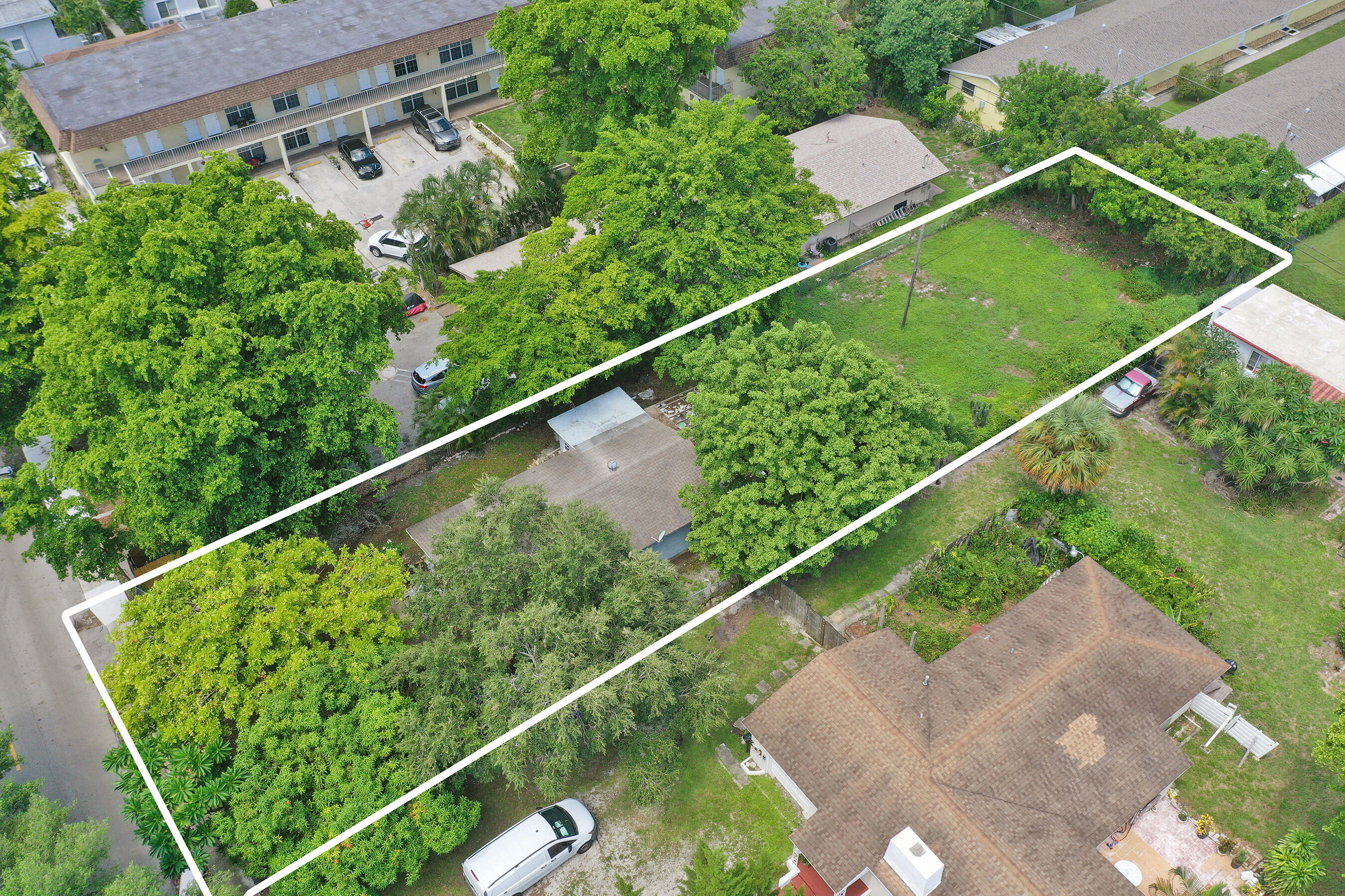 2315 Monroe Street Property Photo 2
