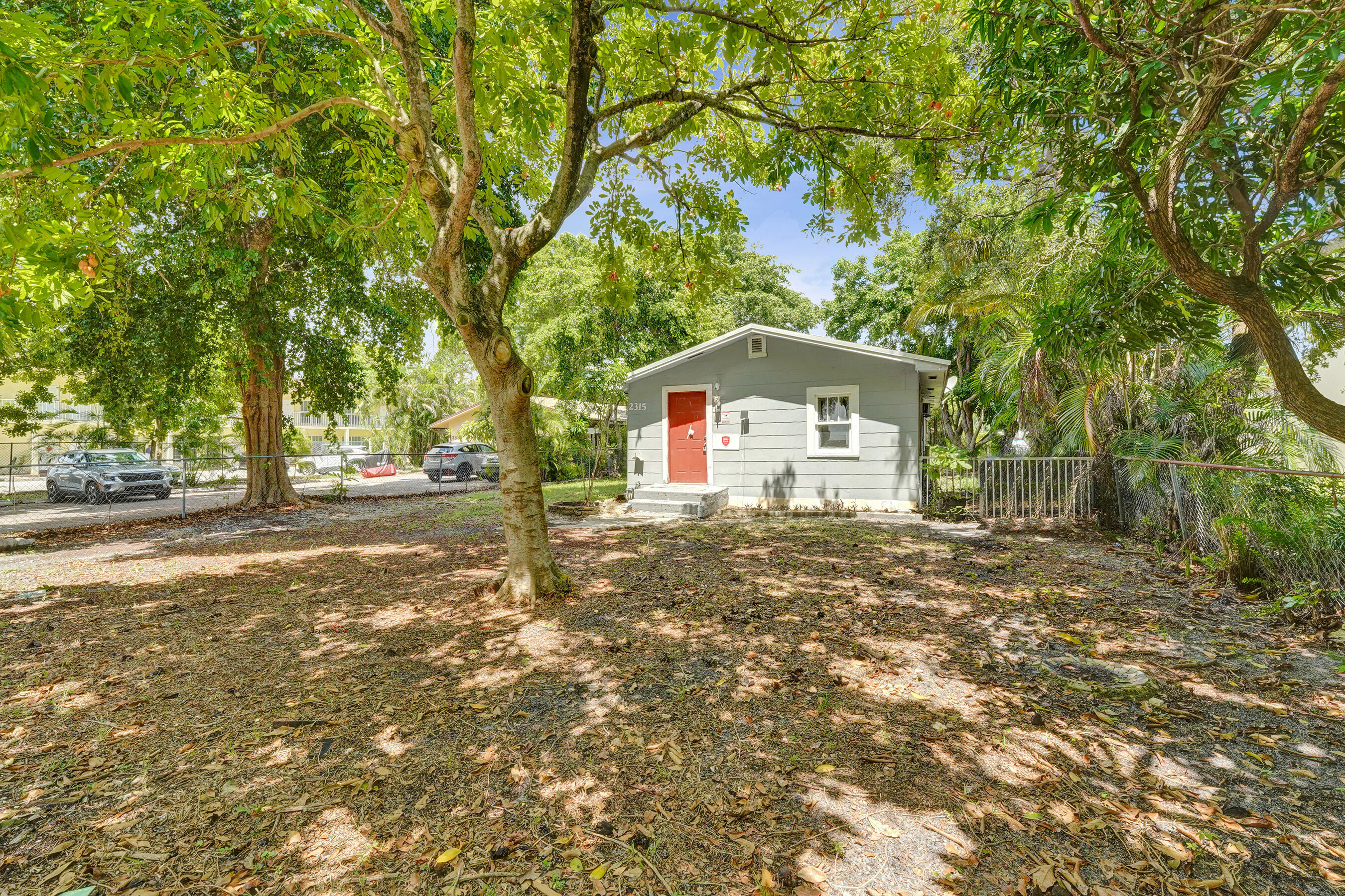 2315 Monroe Street Property Photo 23