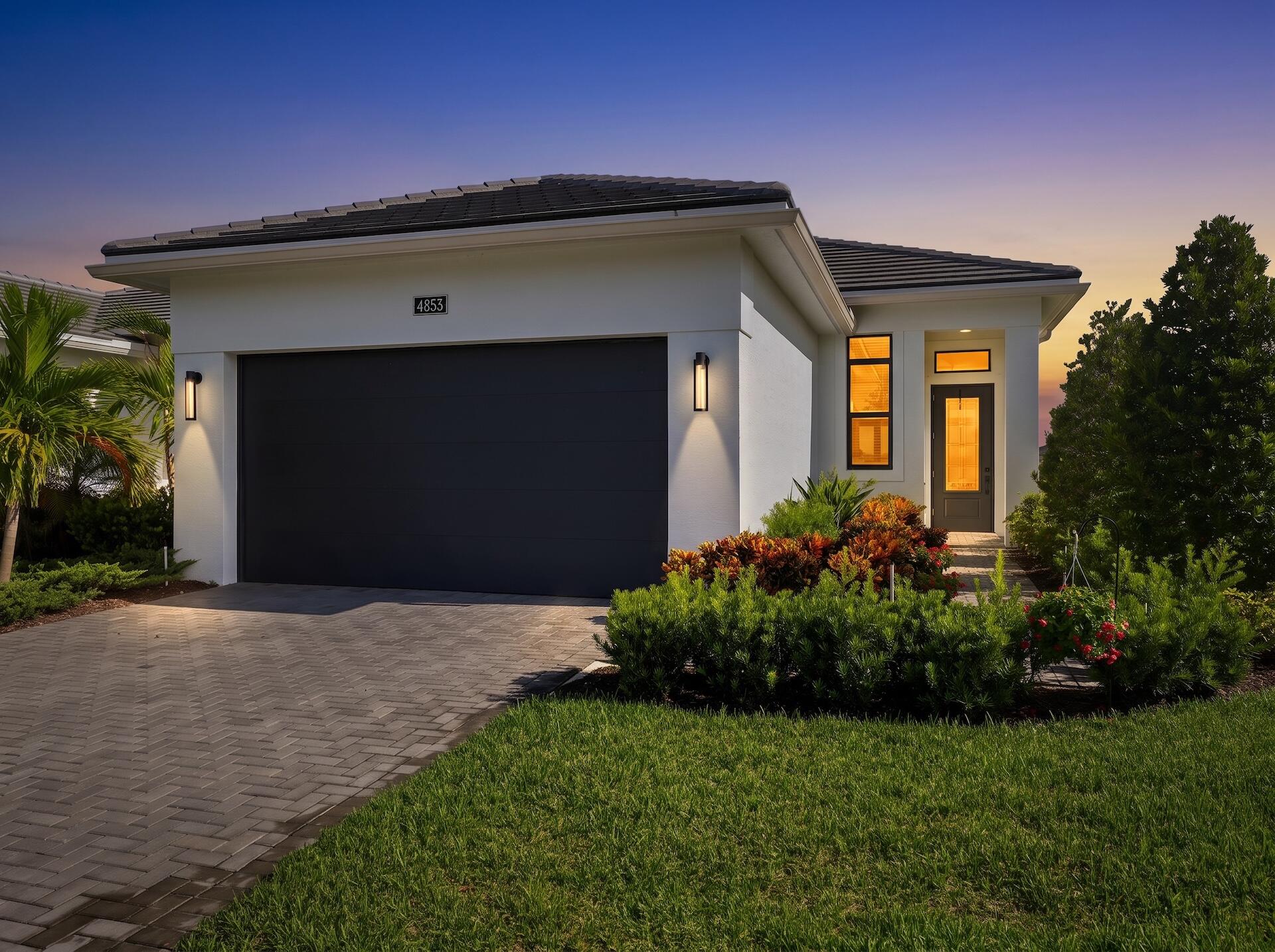 4853 Saint Armands Way Property Photo 1