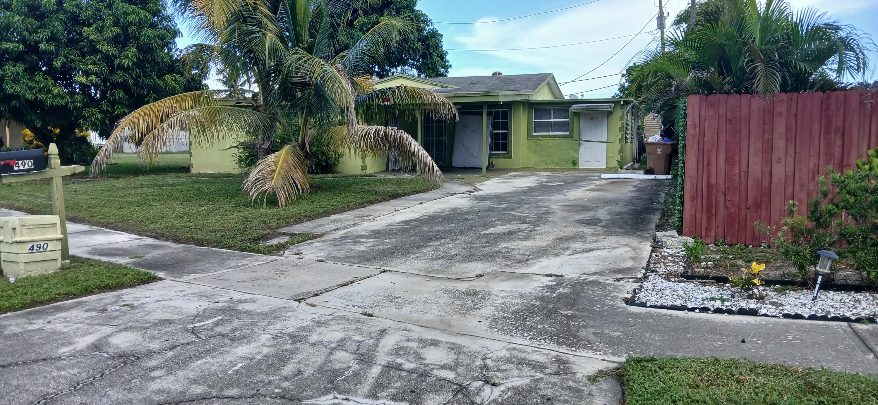 490 NW 3rd Terrace