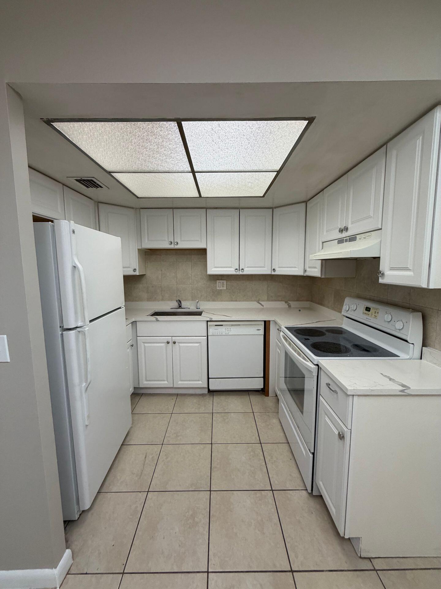 2130 NW 58TH Avenue 25-C Property Photo 1