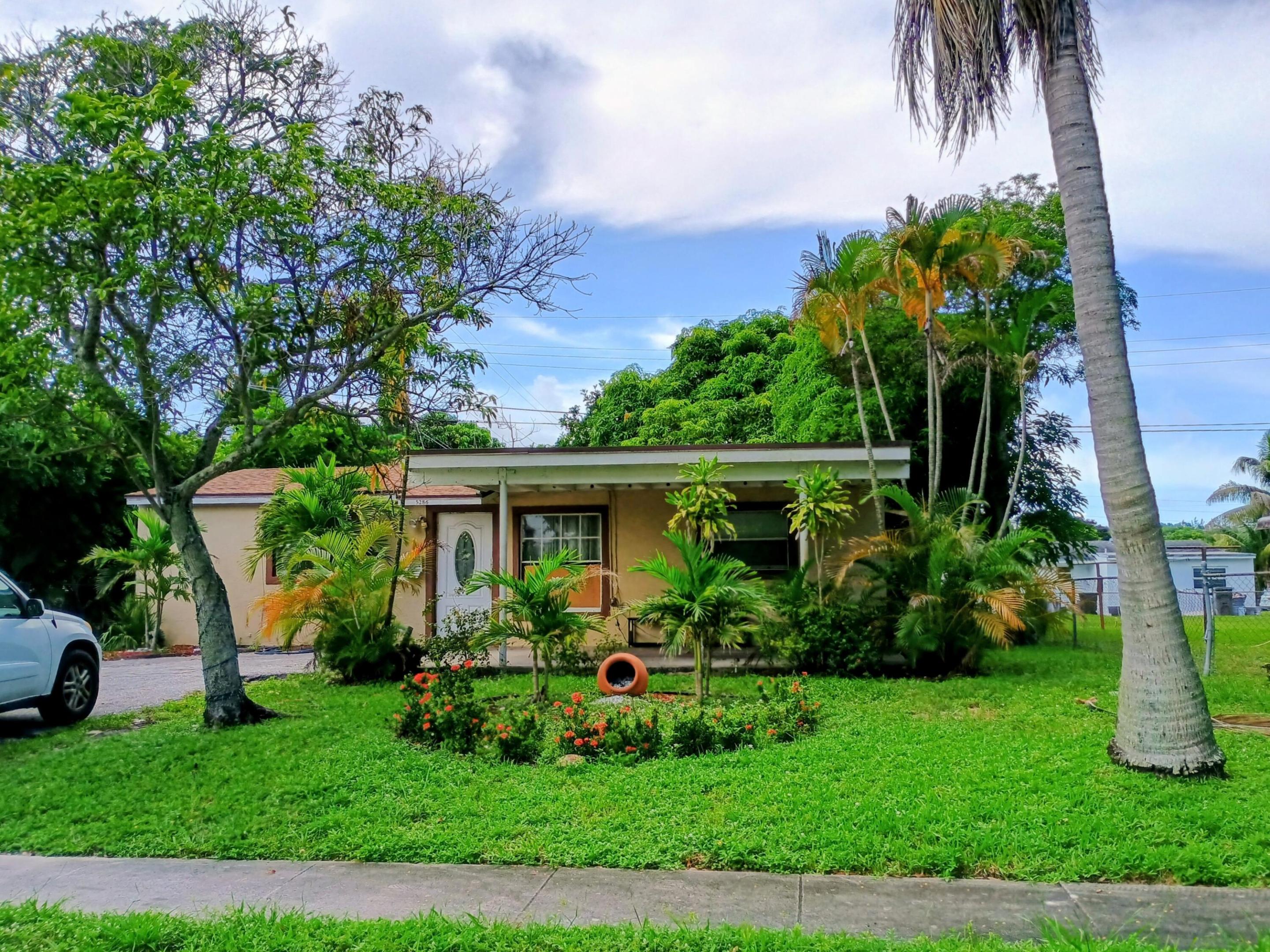 5286 Eadie Place Property Photo 1