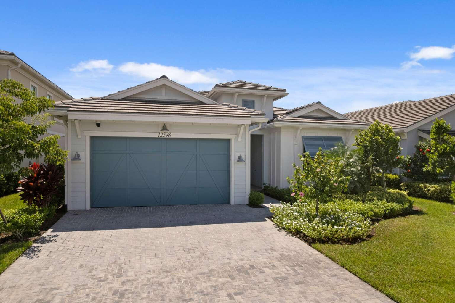 12598 Nautilus Circle Property Photo 1