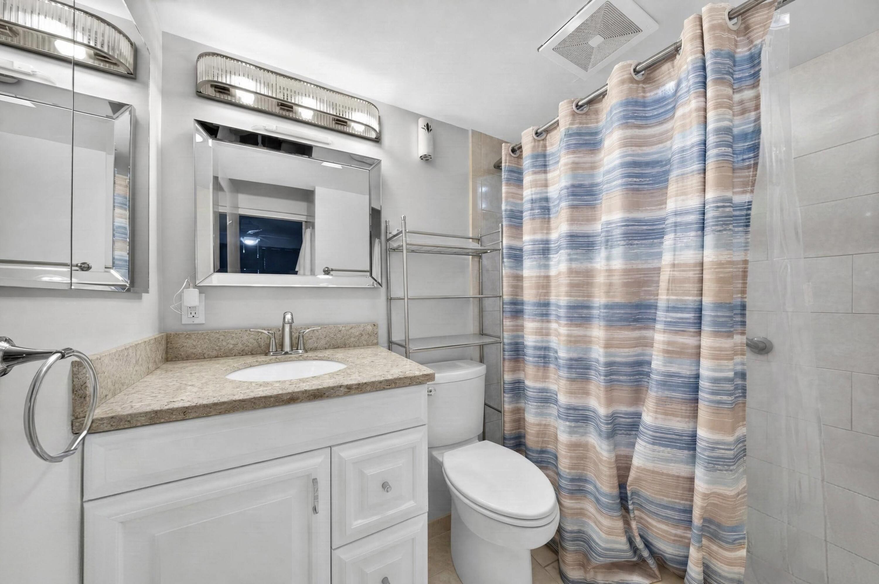 2079 Cambridge D 2079 Property Photo 16