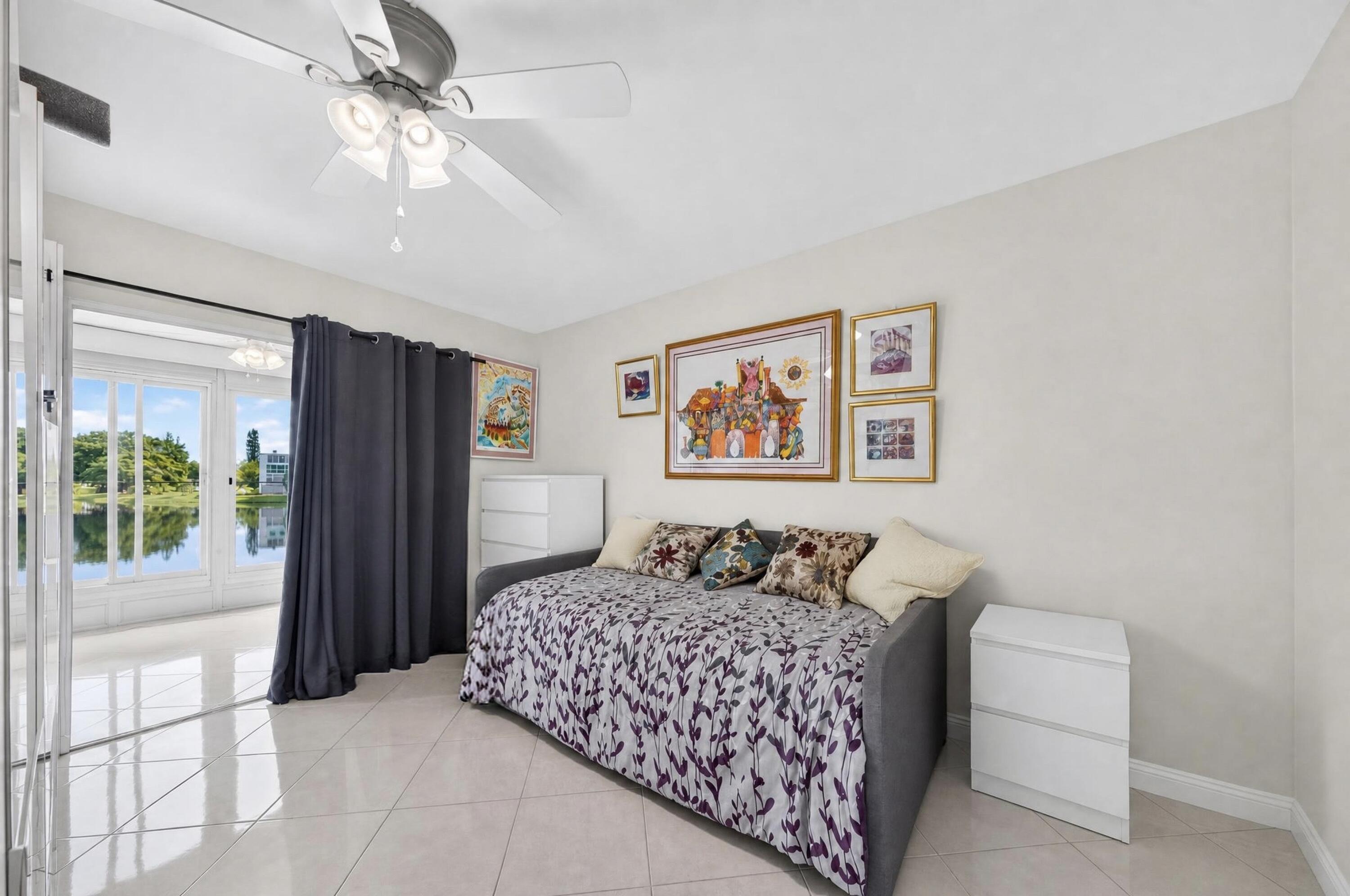 2079 Cambridge D 2079 Property Photo 17