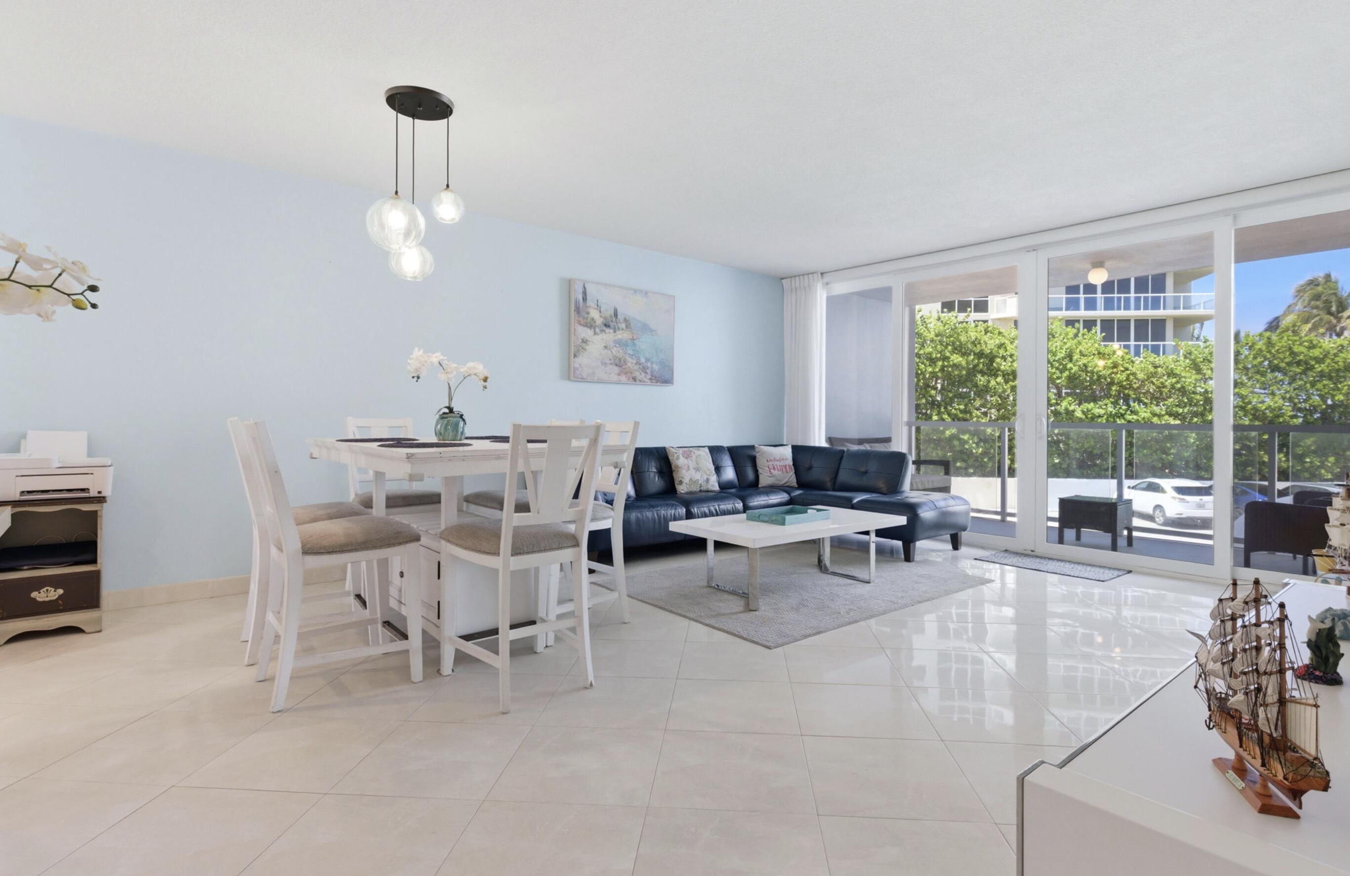1057 Hillsboro Mile 214 Property Photo 2