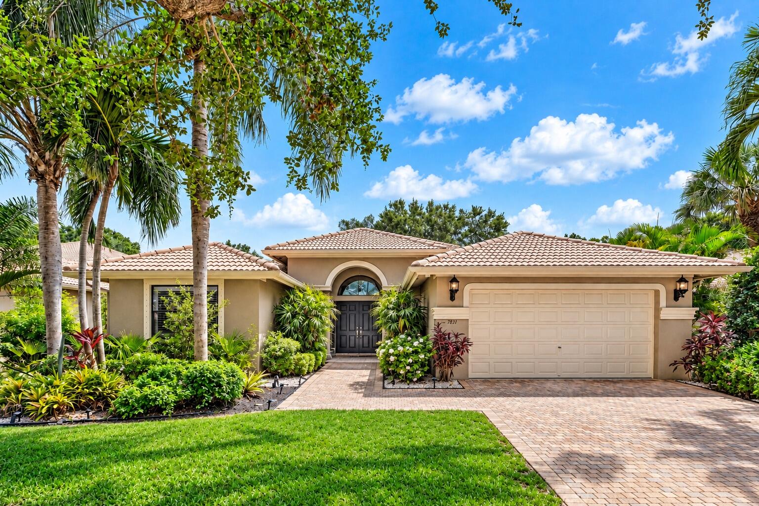 7831 Via Grande Property Photo 1