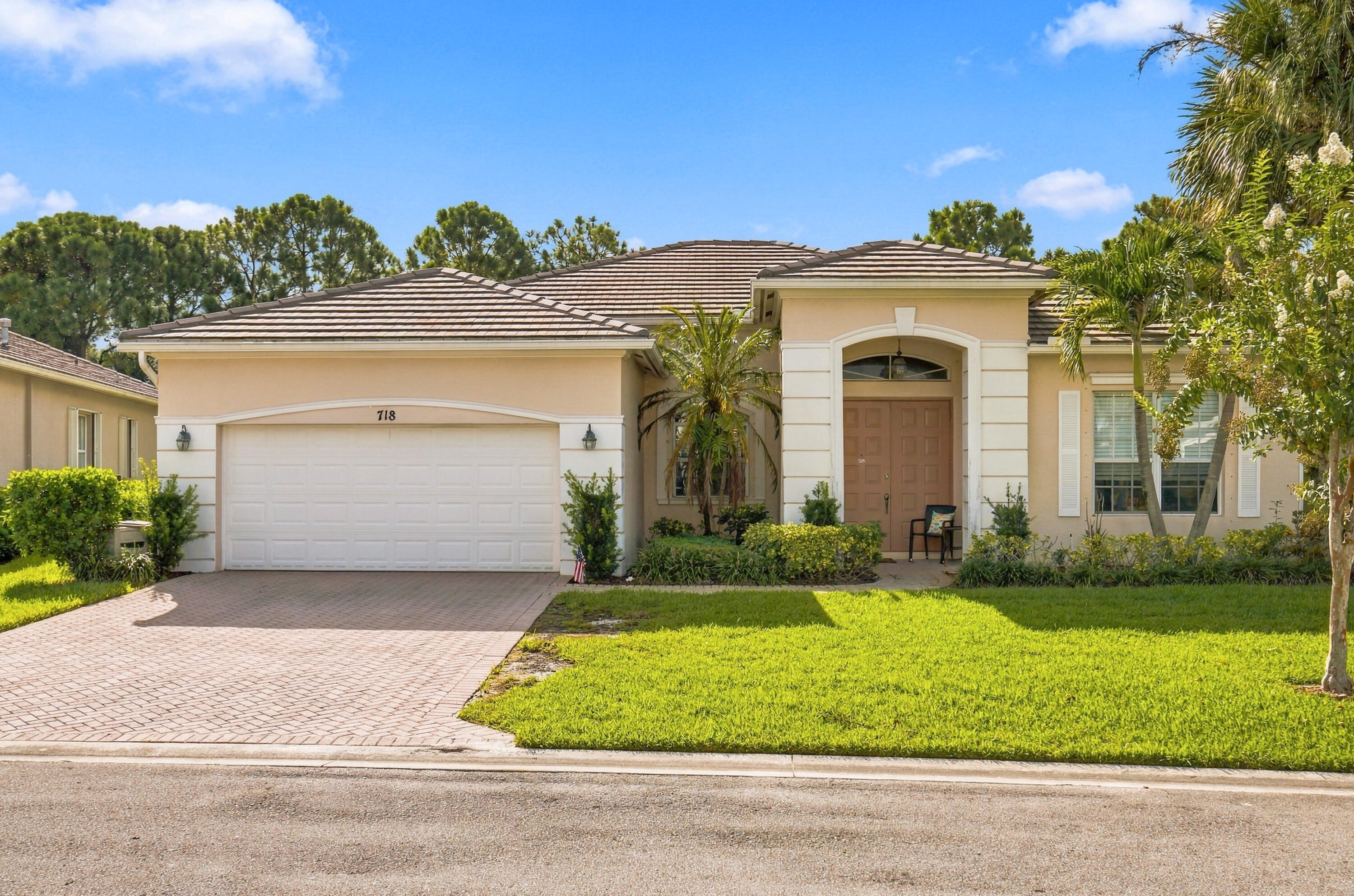 718 SW MYAKKA RIVER Property Photo 1