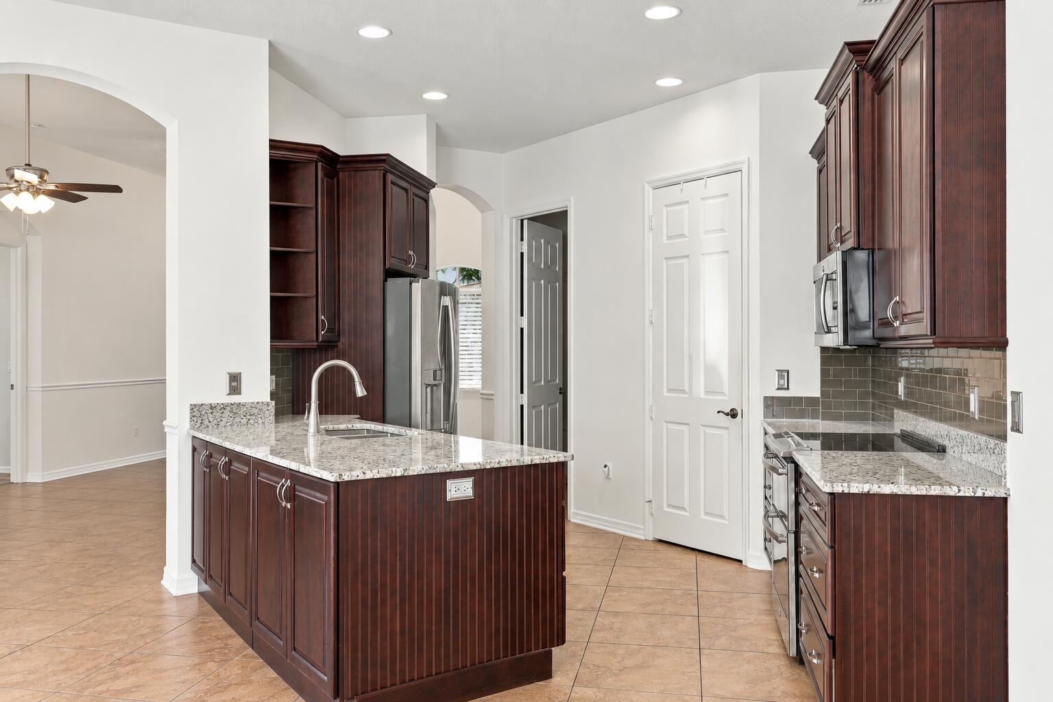 718 Sw Myakka River Property Photo 10