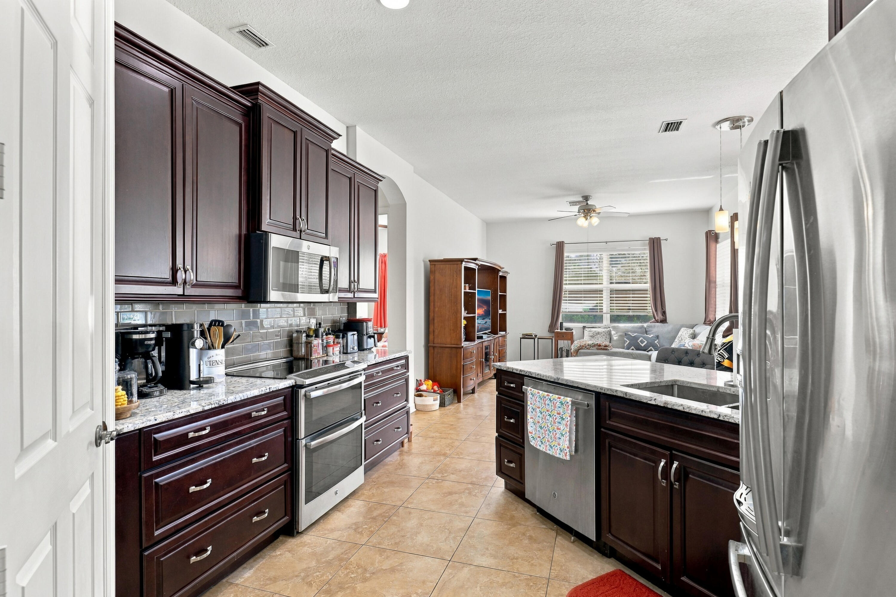 718 Sw Myakka River Property Photo 11