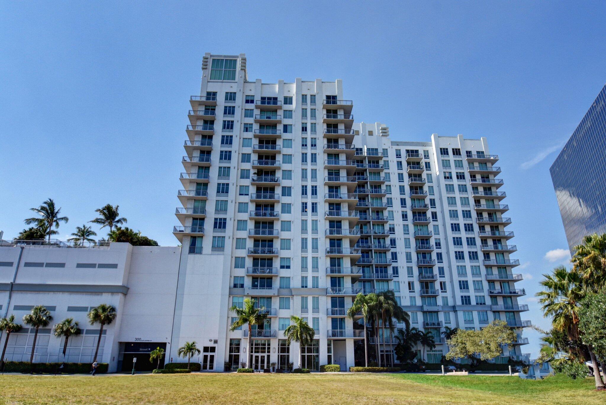 300 S Australian Avenue 128 Property Photo 1