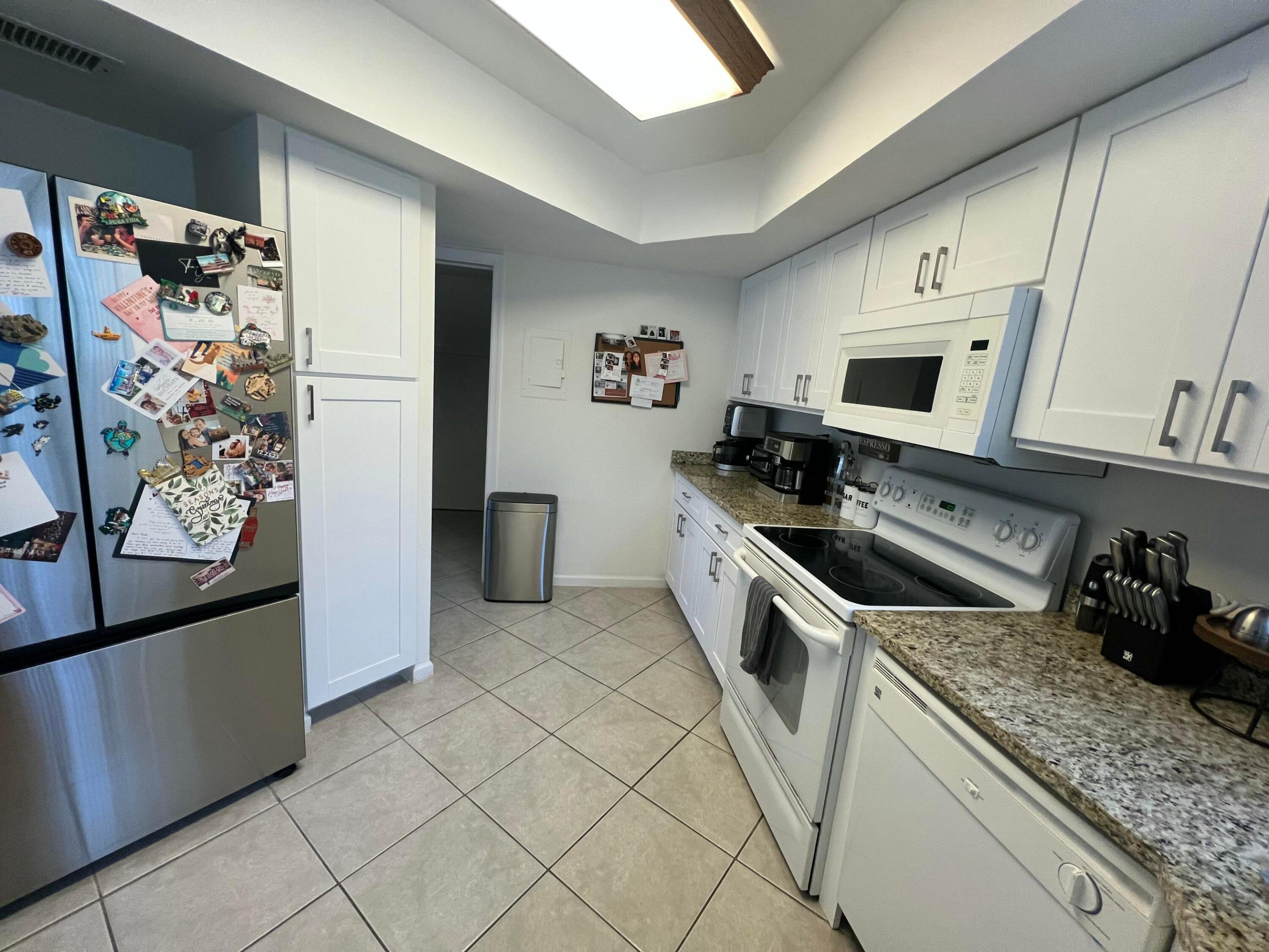 4338 Hazel Avenue D Property Photo 10