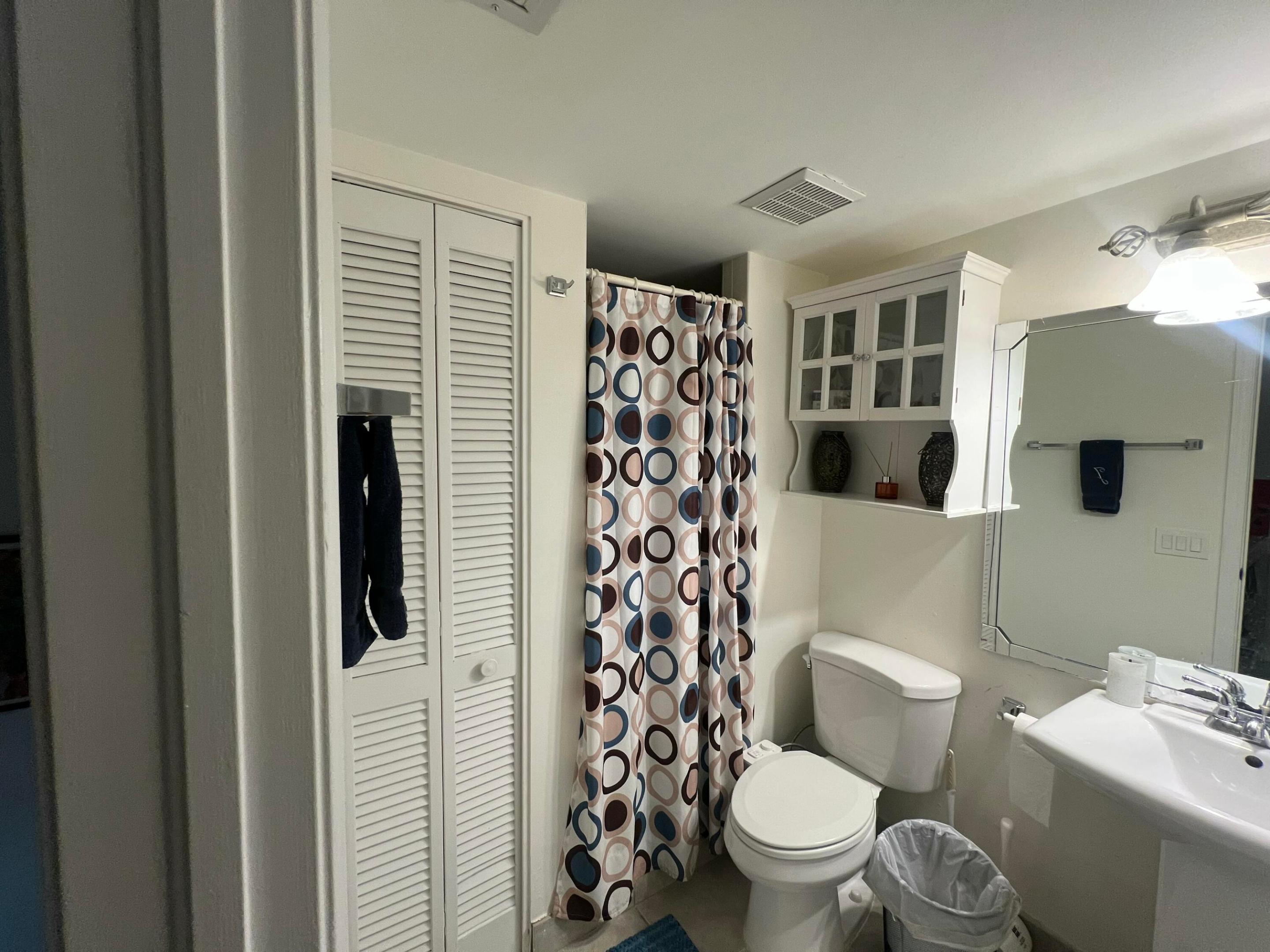 4338 Hazel Avenue D Property Photo 12