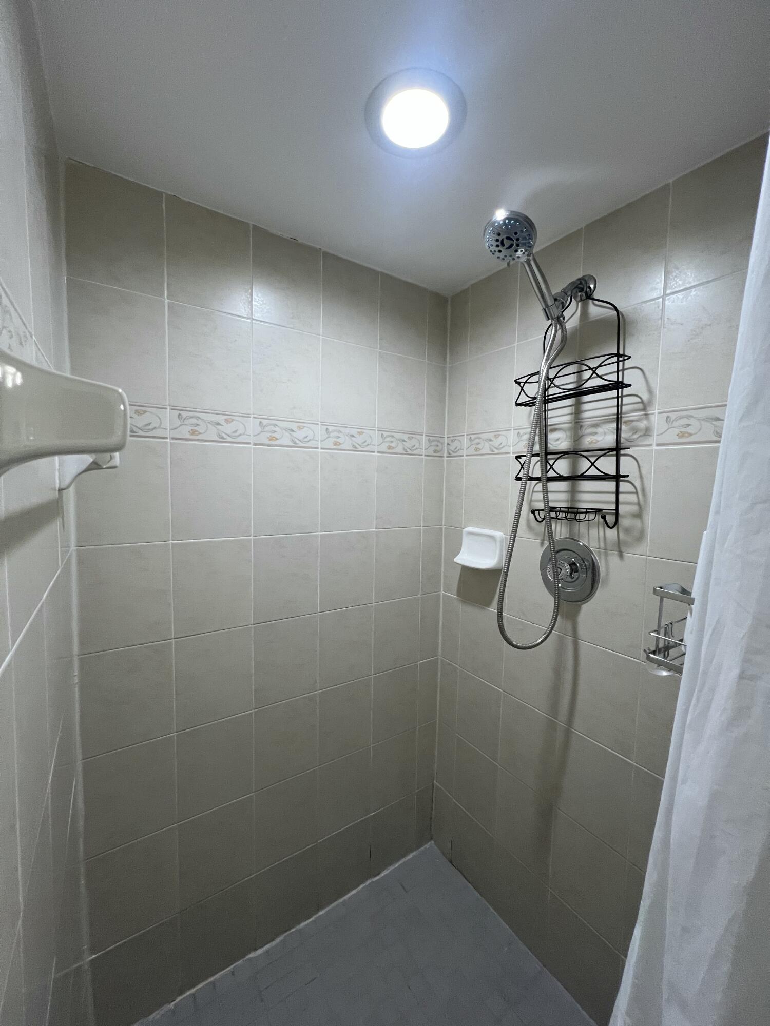 4338 Hazel Avenue D Property Photo 23