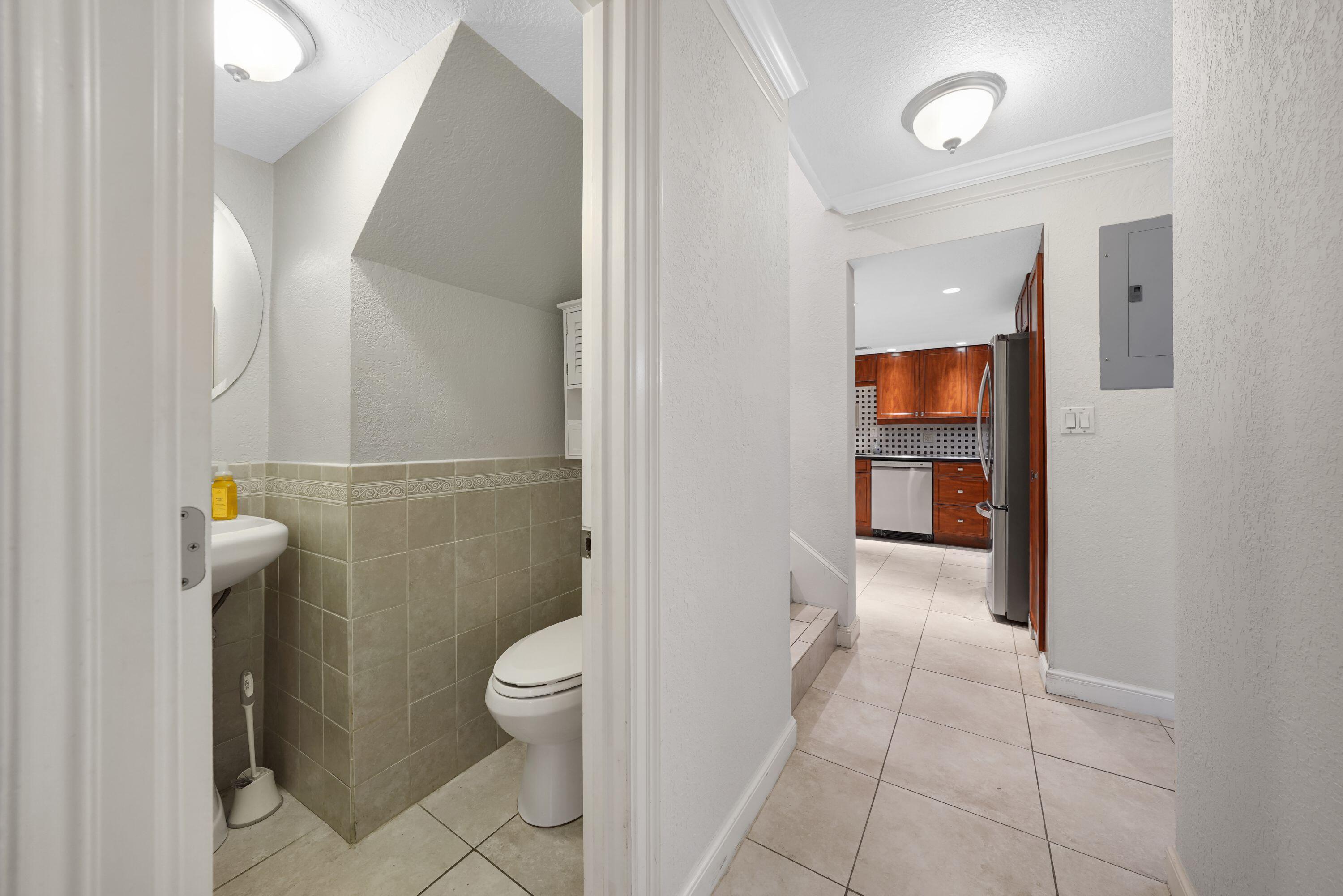 557 Nw 97th Avenue Property Photo 9